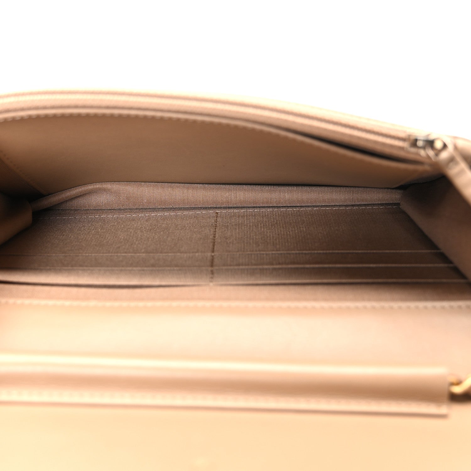 Caviar Quilted CC Filigree Wallet On Chain WOC Beige