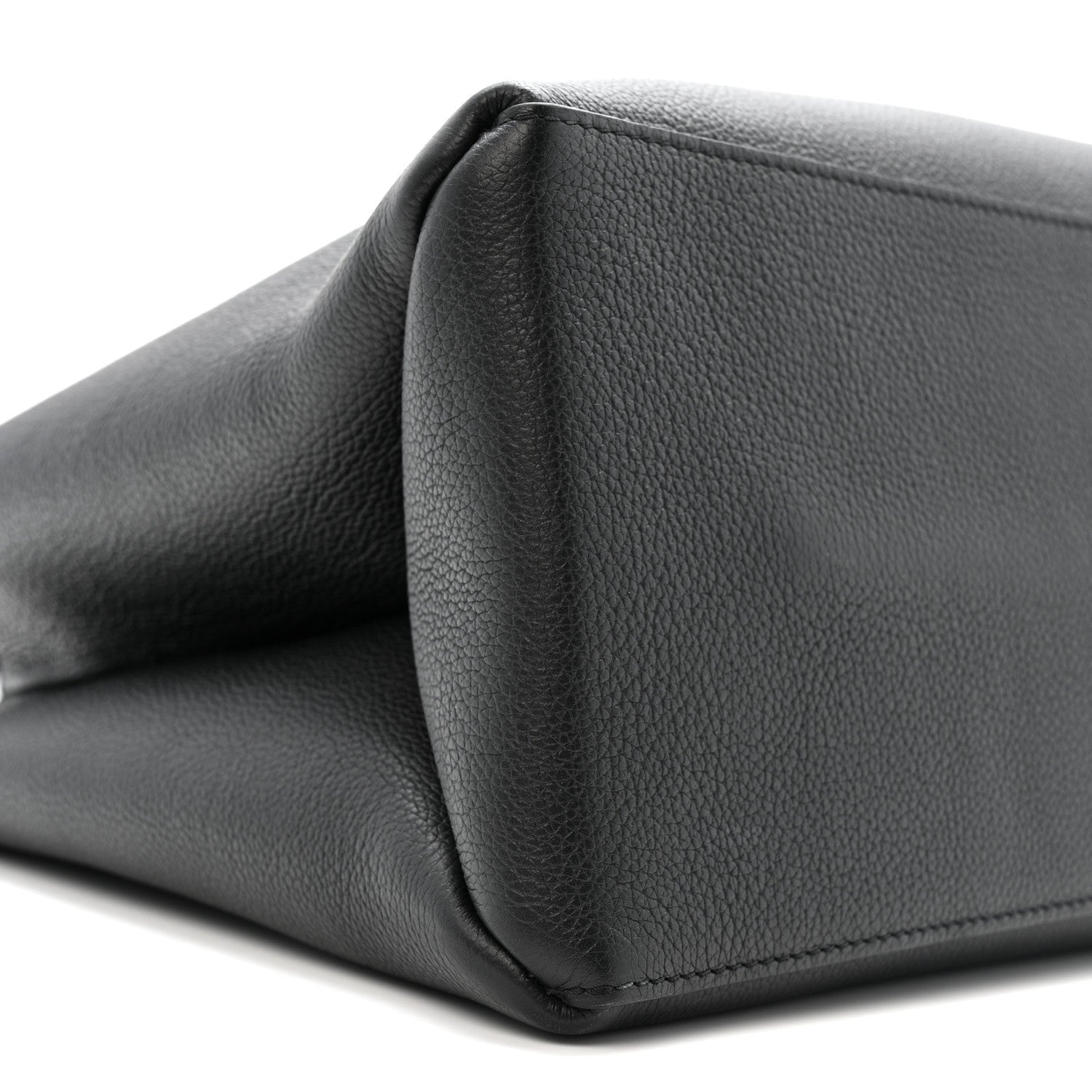 Grained Calfskin Lockme Shopper Black