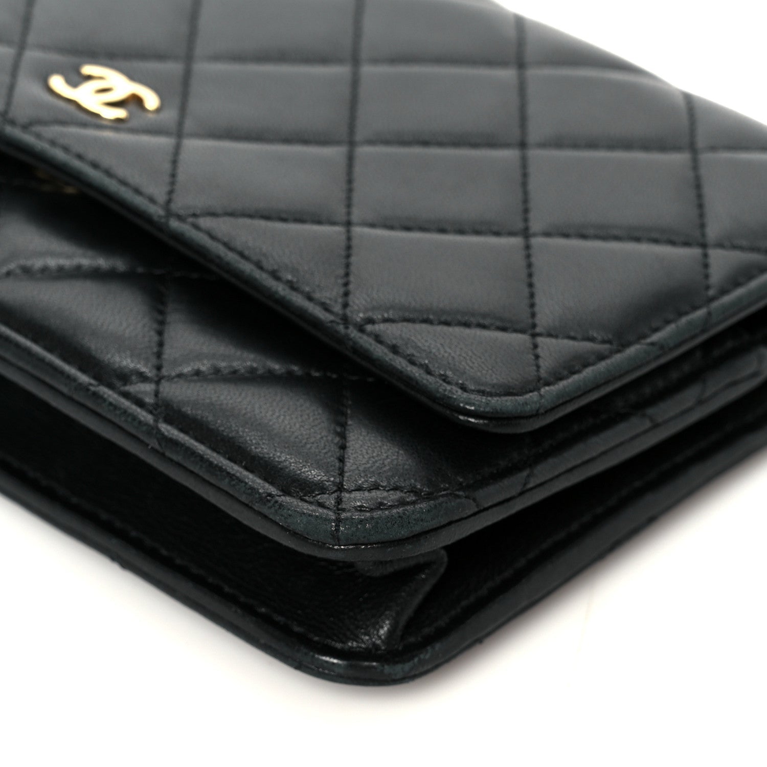 Lambskin Quilted Wallet On Chain WOC Black
