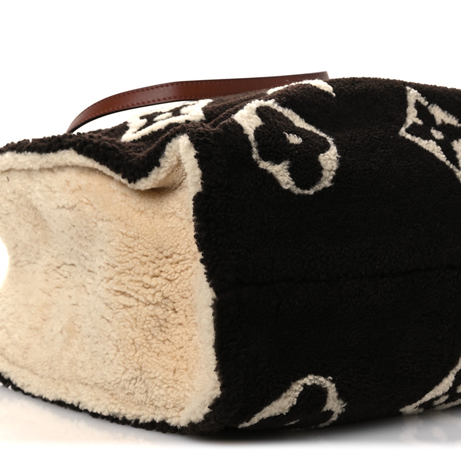 Shearling Monogram Giant Teddy Onthego GM Black White
