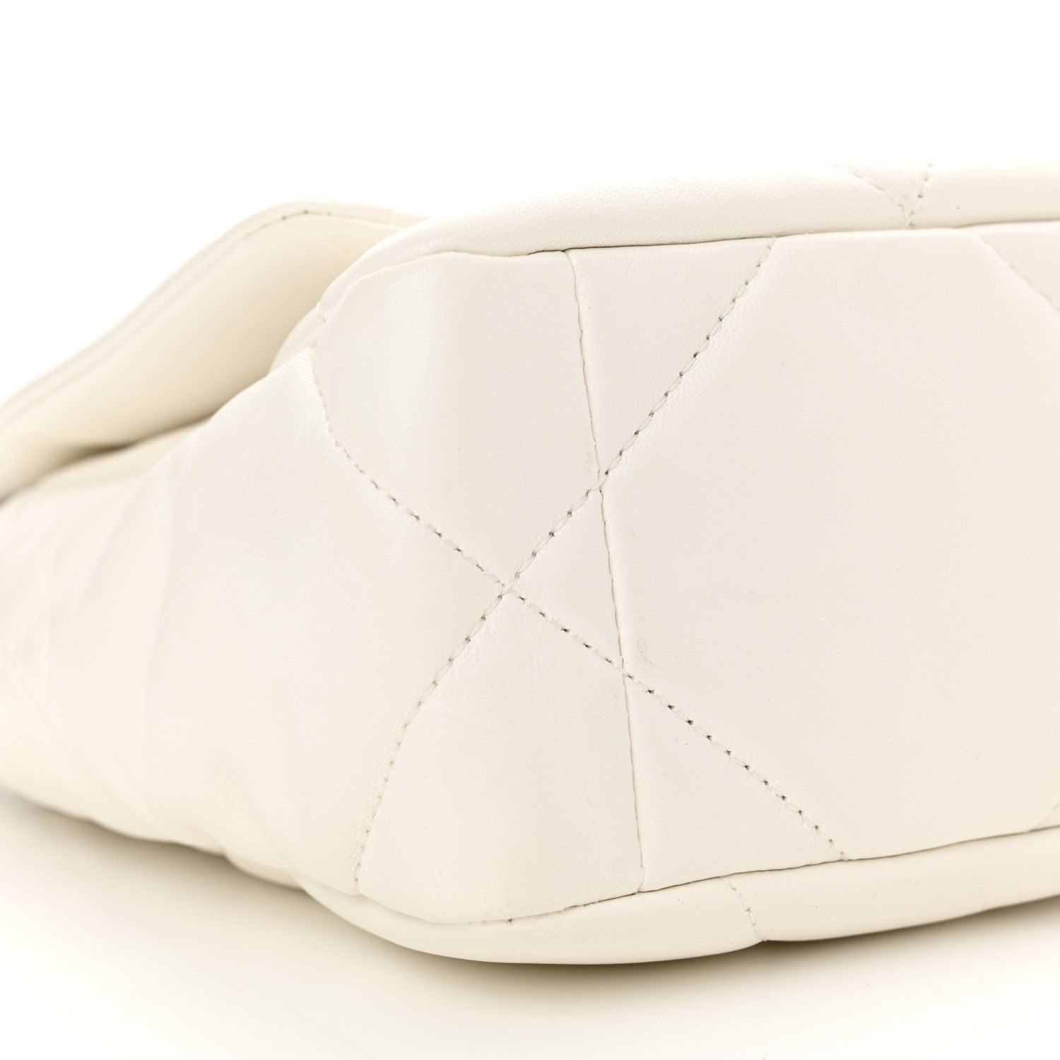 Lambskin Quilted Medium Chanel 19 Flap White