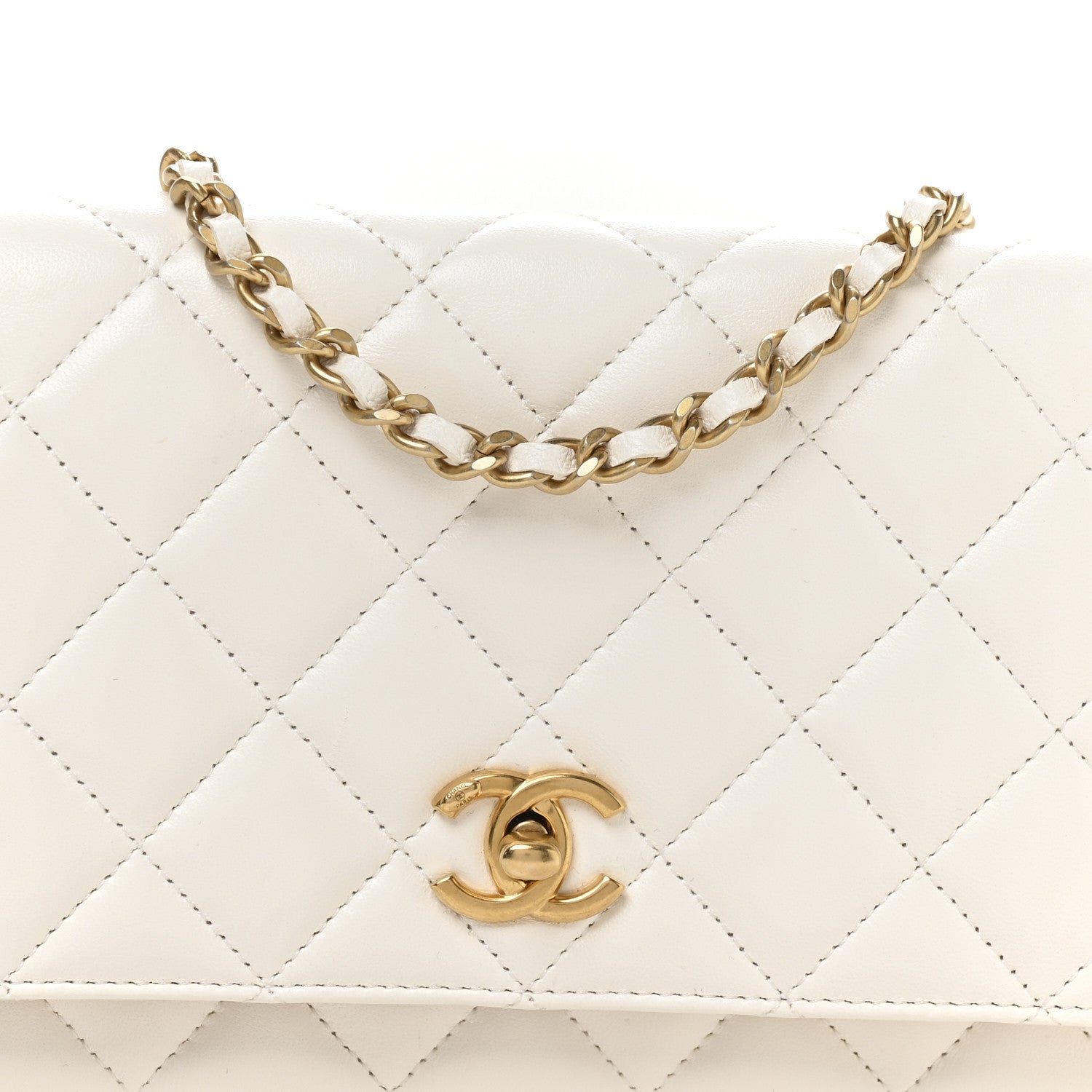 Lambskin Quilted CC Pearl Crush Wallet on Chain WOC White