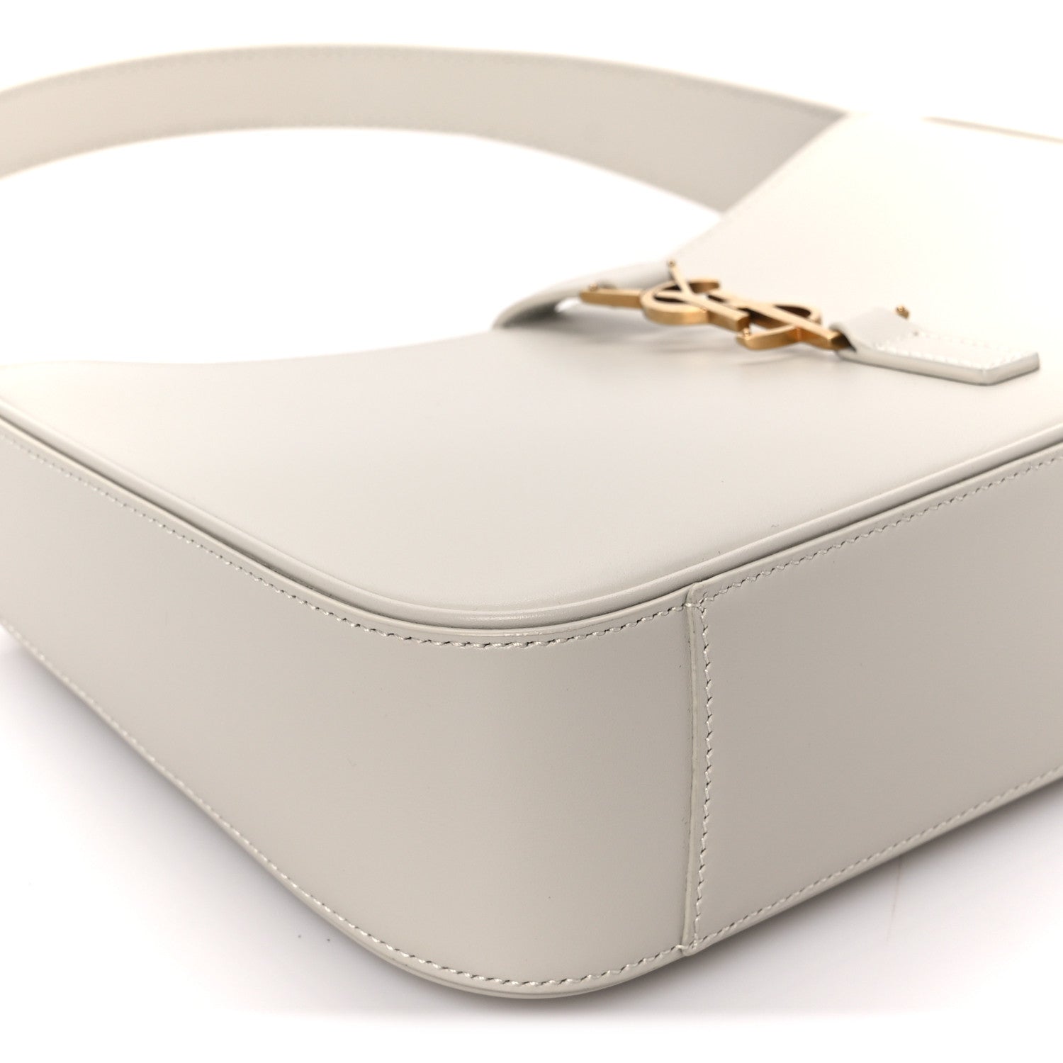 Smooth Calfskin Le 5 A 7 Hobo Crema Soft