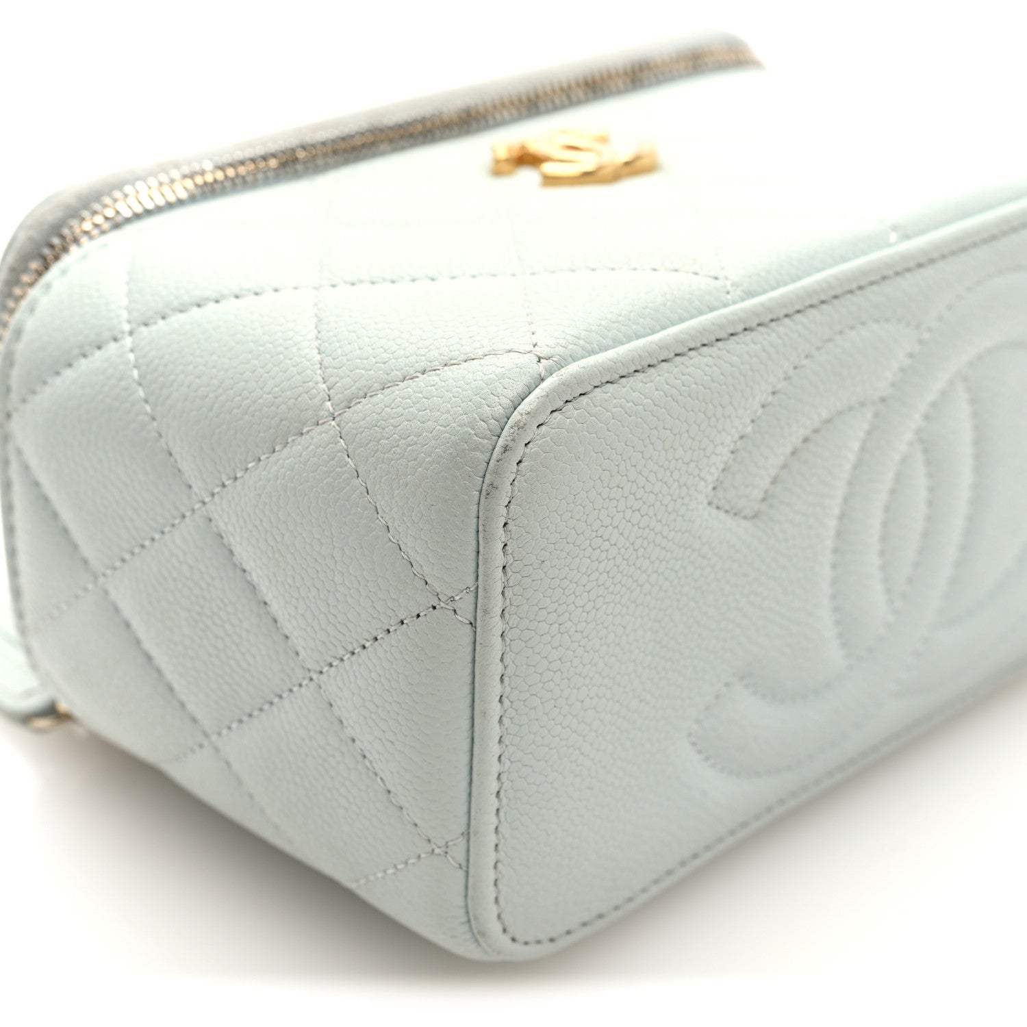 Caviar Quilted Sweetheart Vanity Case Bleu Clair
