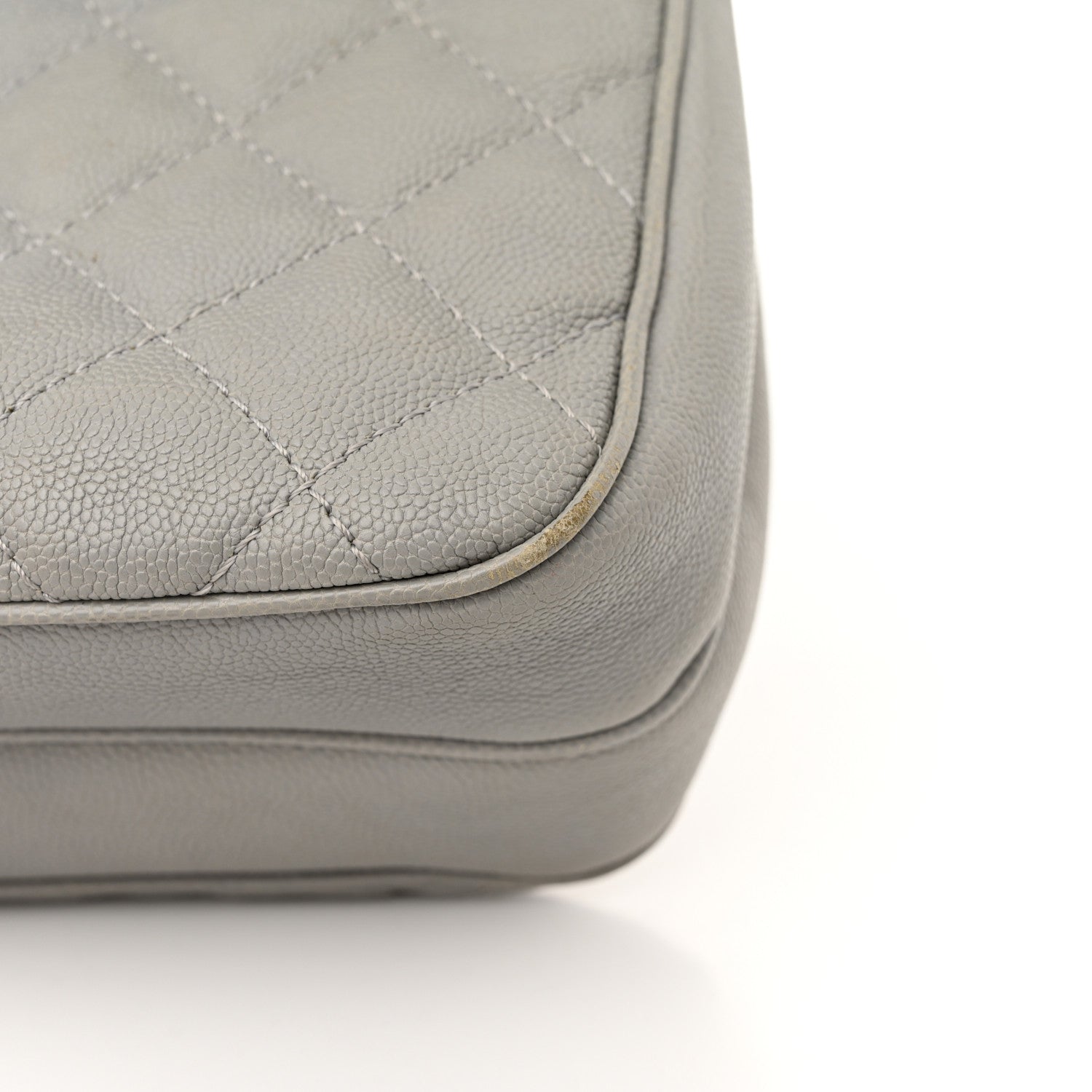 Caviar Quilted Medium Urban Companion Flap Grey
