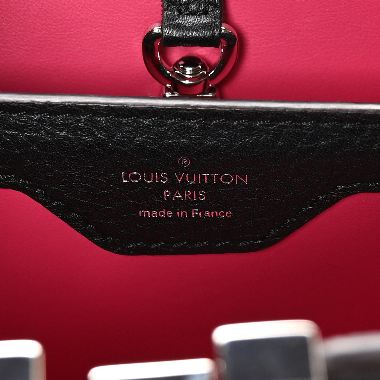 Taurillon Capucines BB Black Fuchsia
