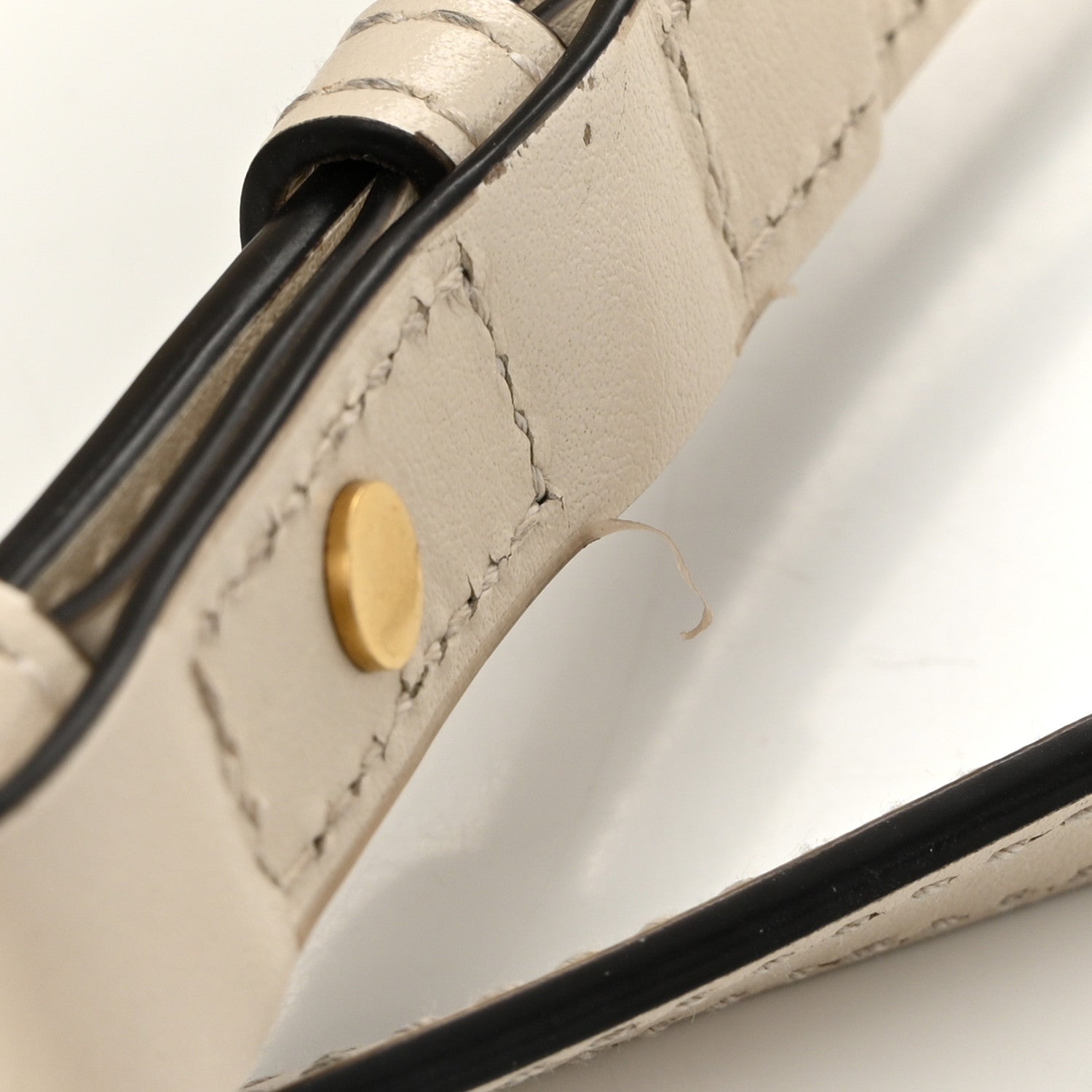 Calfskin Matelasse Small GG Marmont Chain Shoulder Bag White