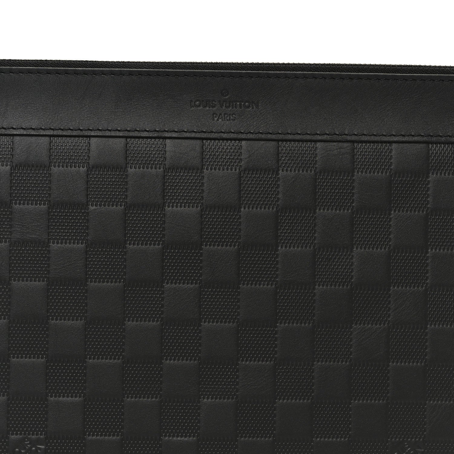Damier Infini Discovery Pochette GM Onyx