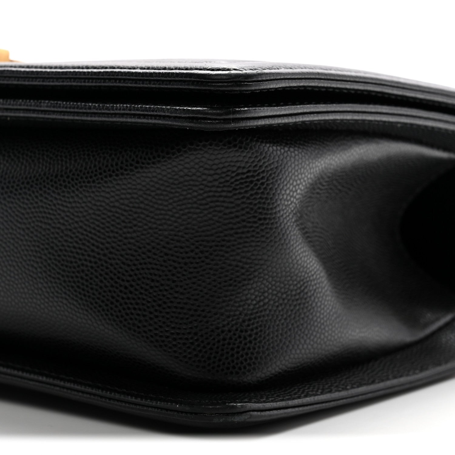Caviar Quilted Medium Boy Flap Black
