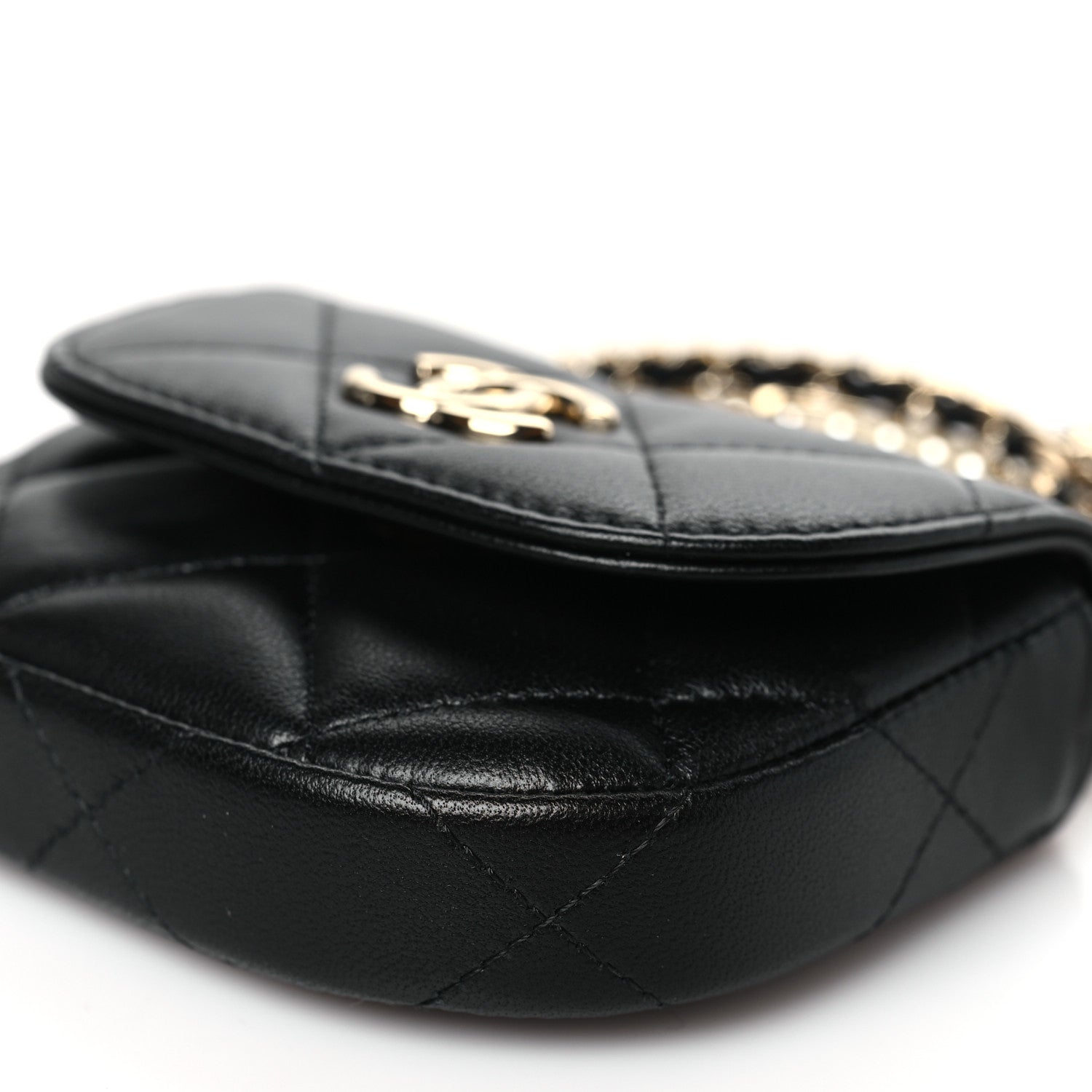 Lambskin Quilted Pearl Top Handle Clutch With Chain Black