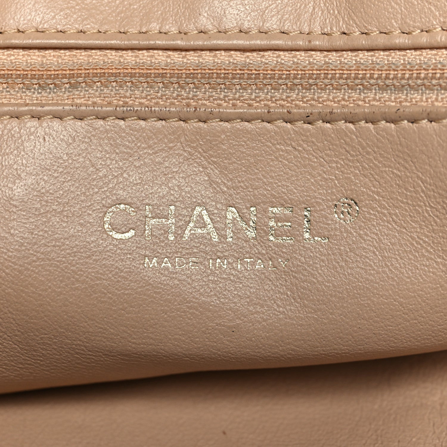 Metallic Calfskin Luxe Ligne Tote Gold