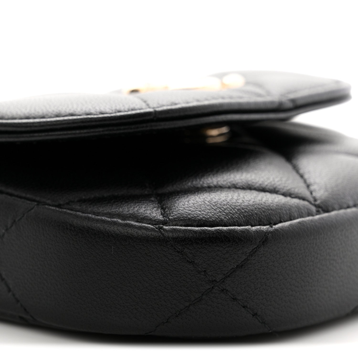 Lambskin Quilted Pearl Top Handle Clutch With Chain Black