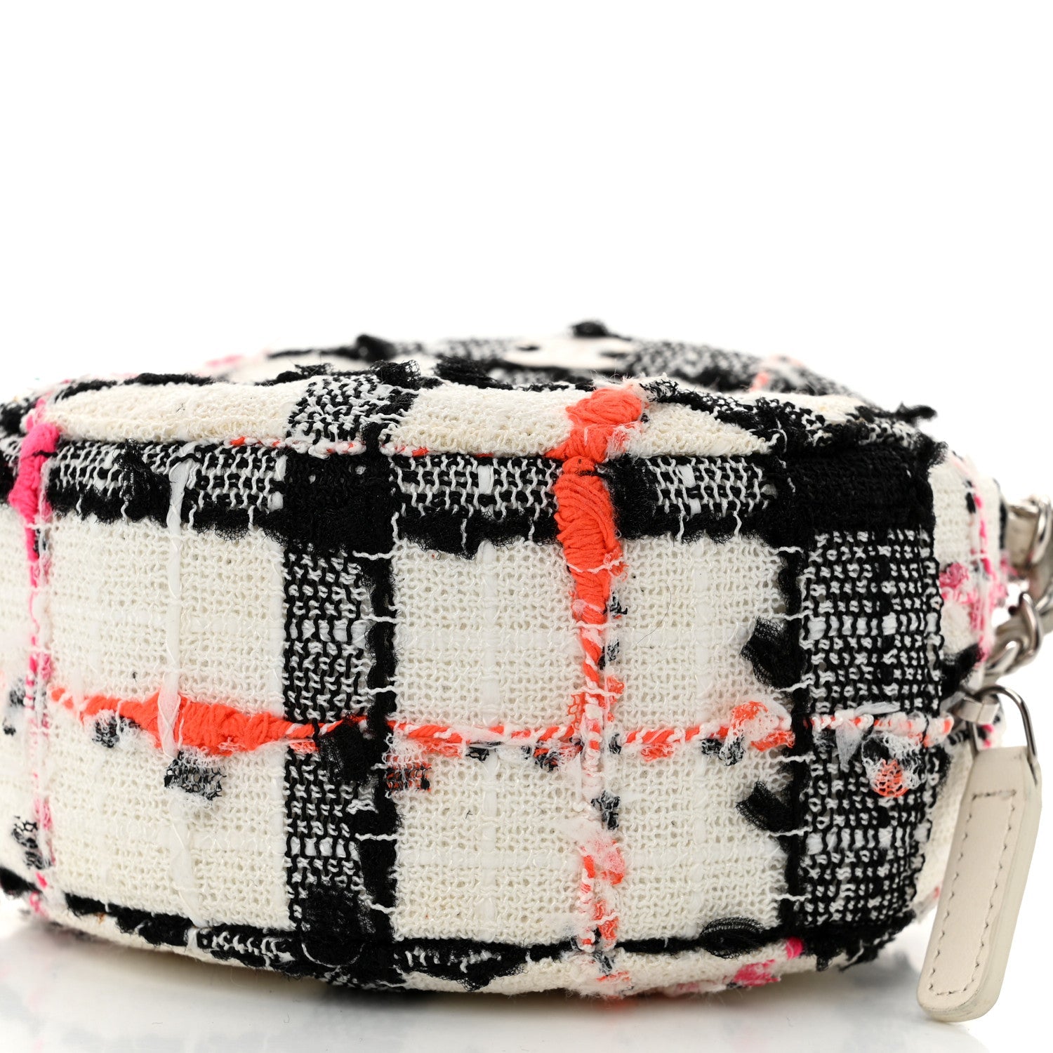 Tweed Quilted Round Clutch With Chain Black White Multicolor