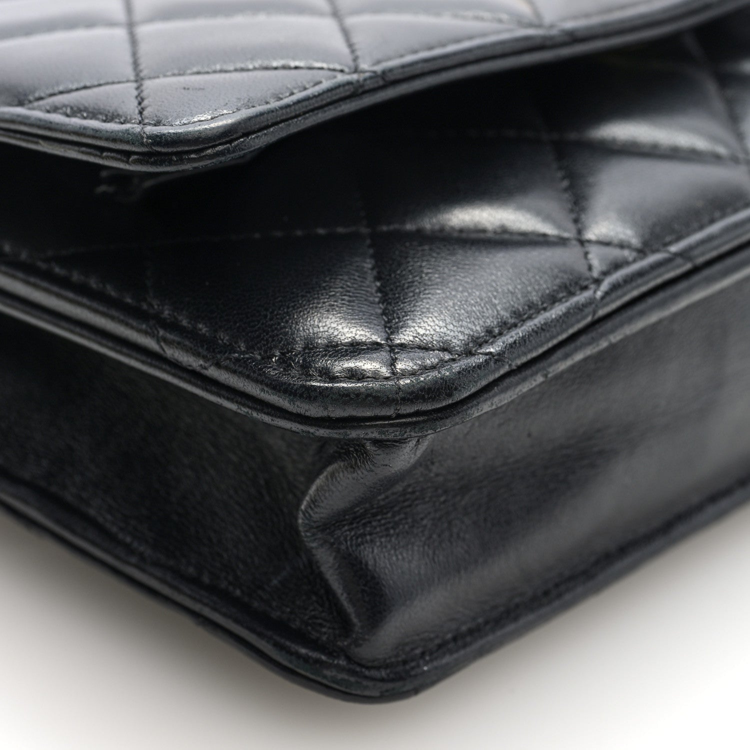 Lambskin Quilted CC Pearl Crush Wallet on Chain WOC Black
