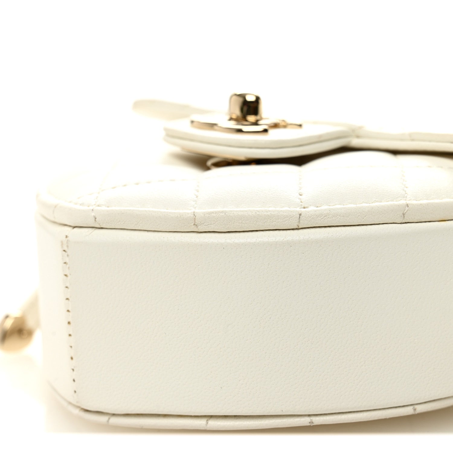 Lambskin Quilted CC In Love Heart Clutch With Chain White