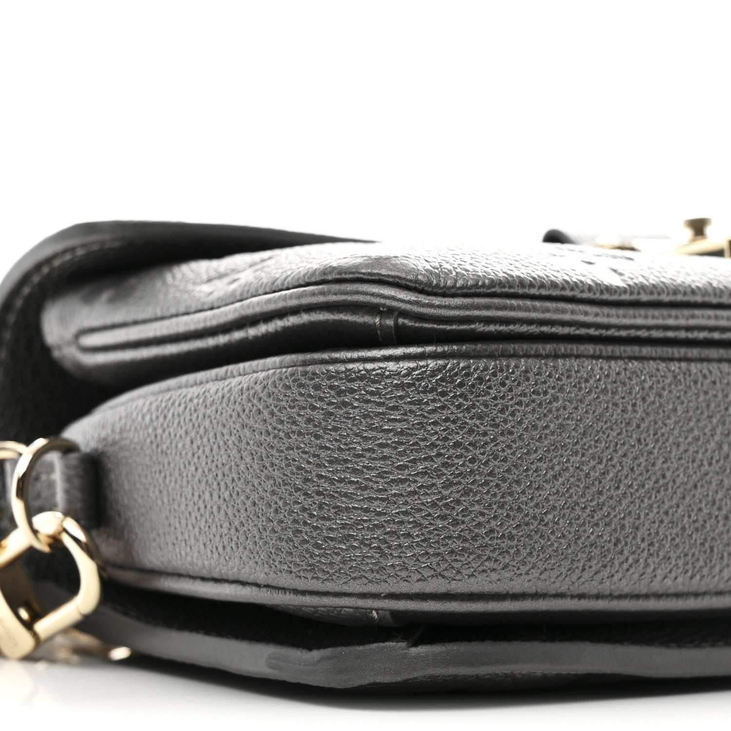 Shimmery Empreinte LV Ski Pochette Metis East West Gun Metal