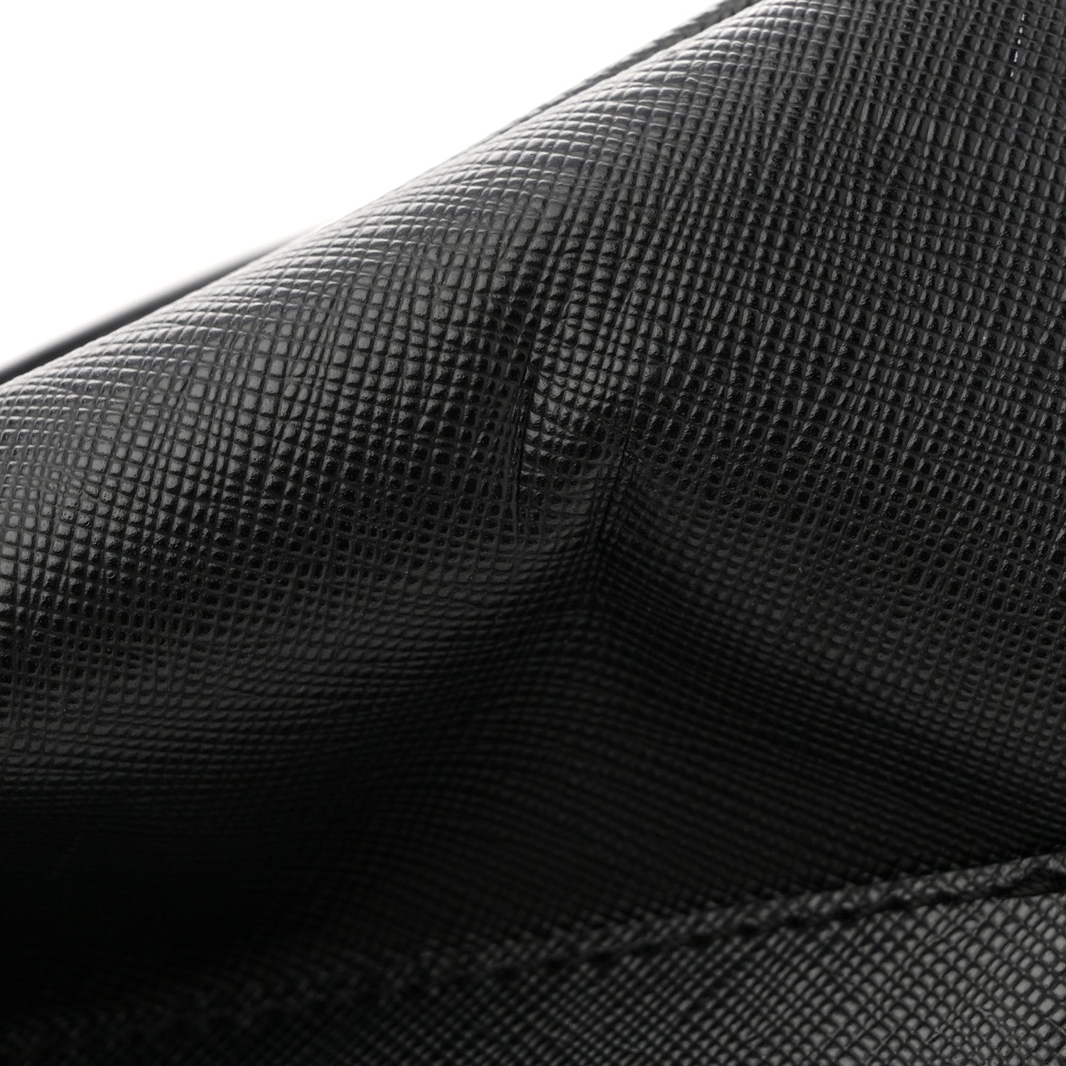 Saffiano Medium Galleria Double Zip Tote Black