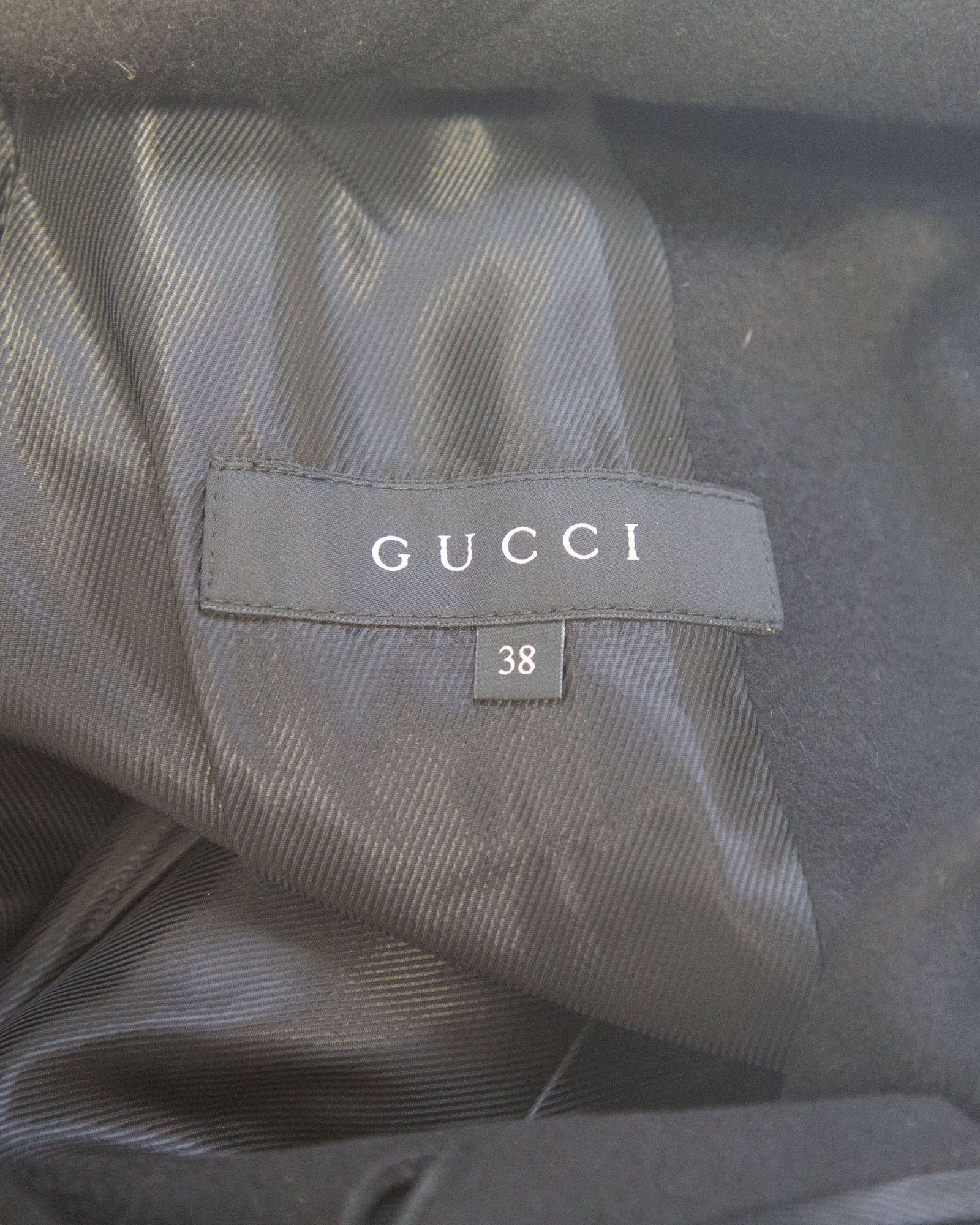 Women's Gucci Coat with Peak Lapel Collar in Black Cupro