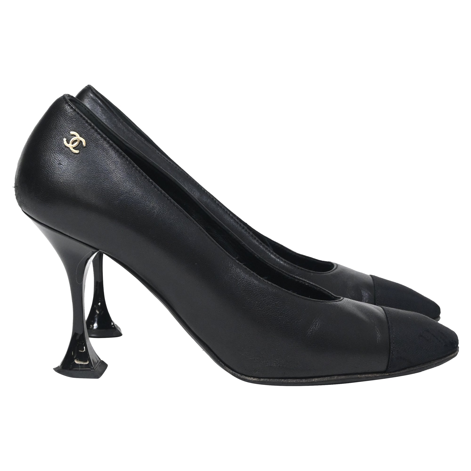 Women's Chanel Interlocking CC Sculptured Heel Pumps in Black Leather