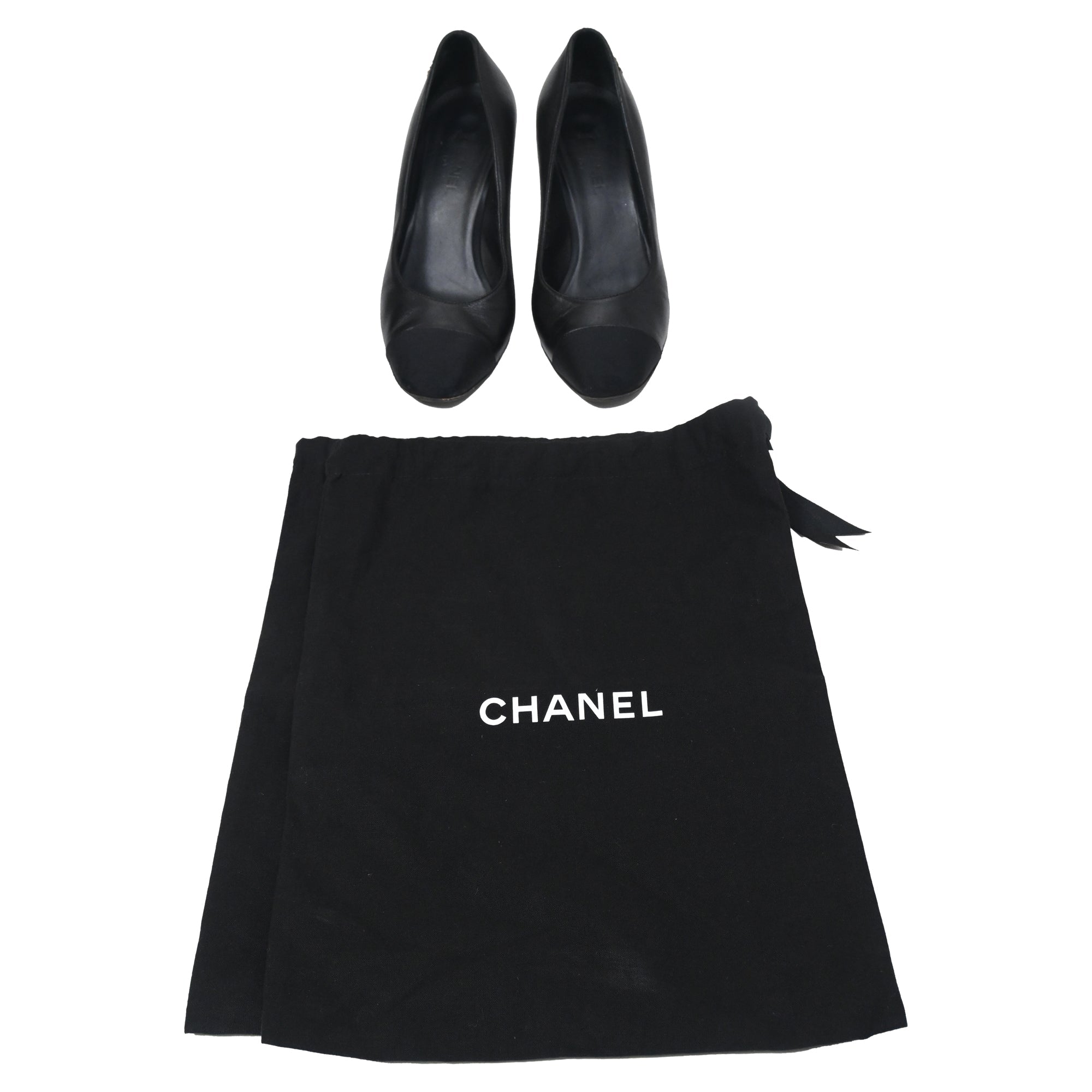 Women's Chanel Interlocking CC Sculptured Heel Pumps in Black Leather