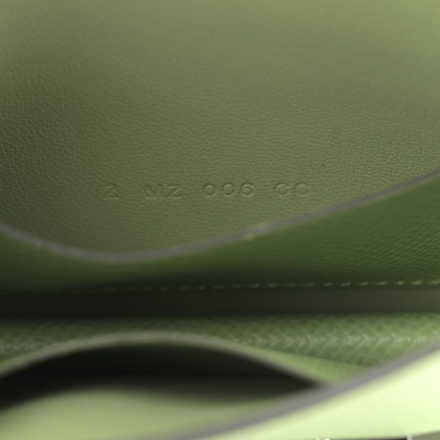 Epsom Constance Slim Wallet Vert Criquet