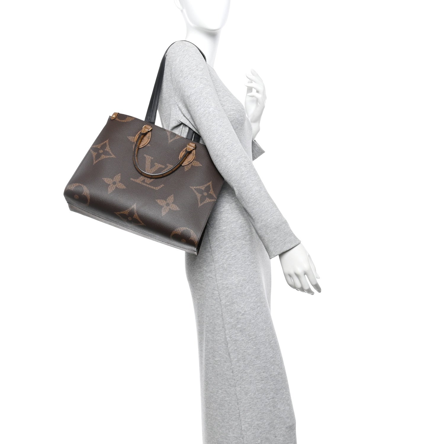 Reverse Monogram Giant Onthego MM