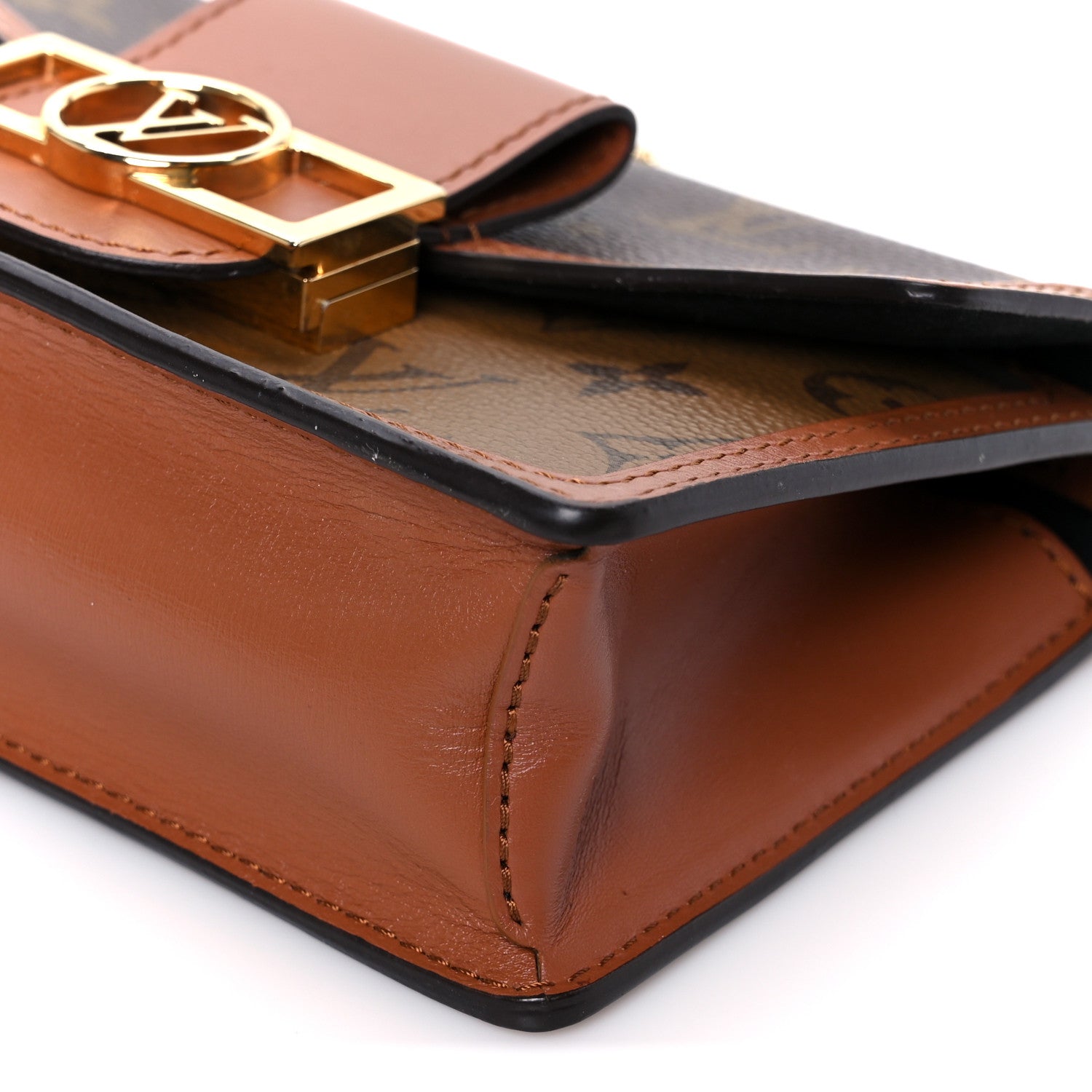 Reverse Monogram Dauphine Chain Wallet