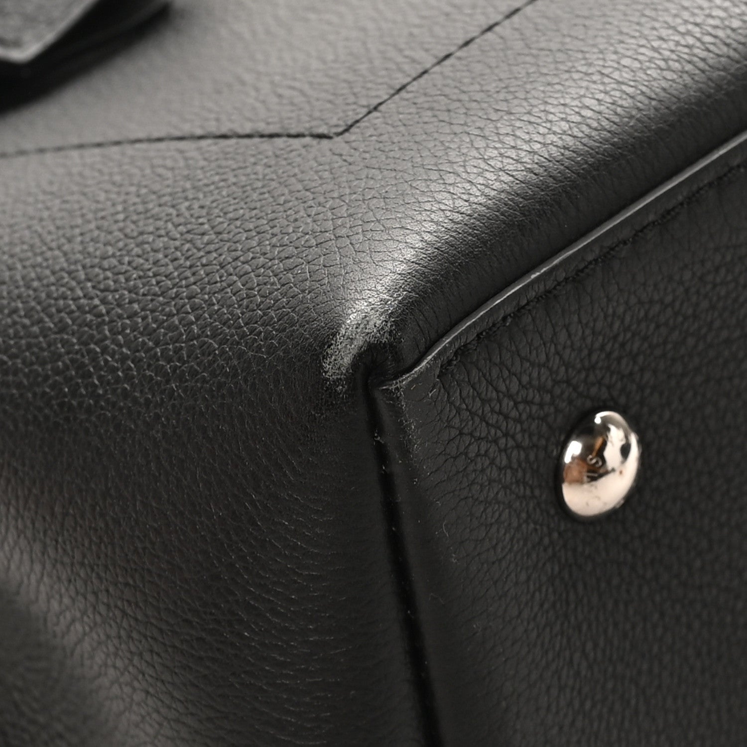 Soft Calfskin Lockme Ever MM Black