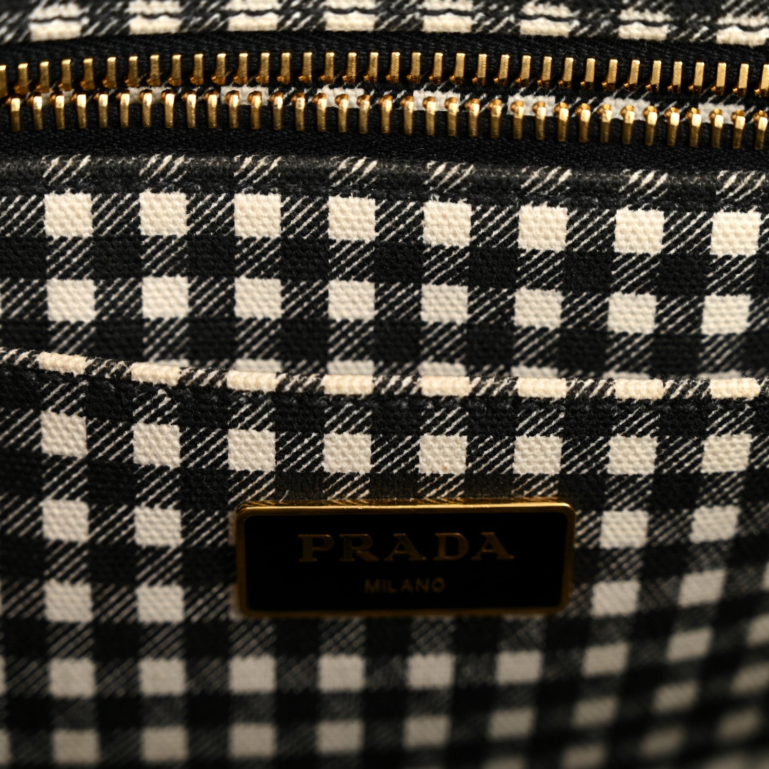 Canapa Small Logo Tote Black Talco
