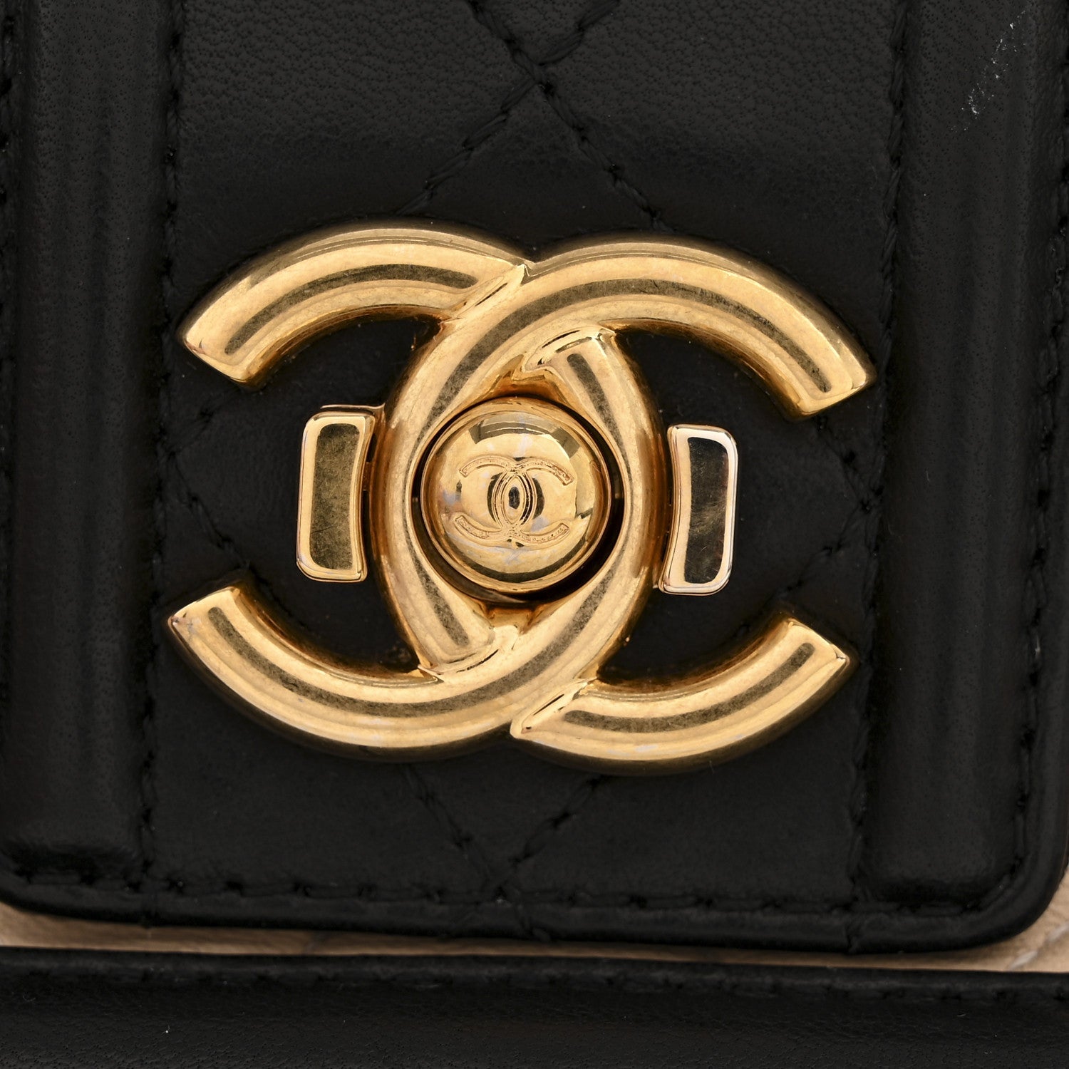 Lambskin Quilted Medium Elegant CC Flap Beige Black