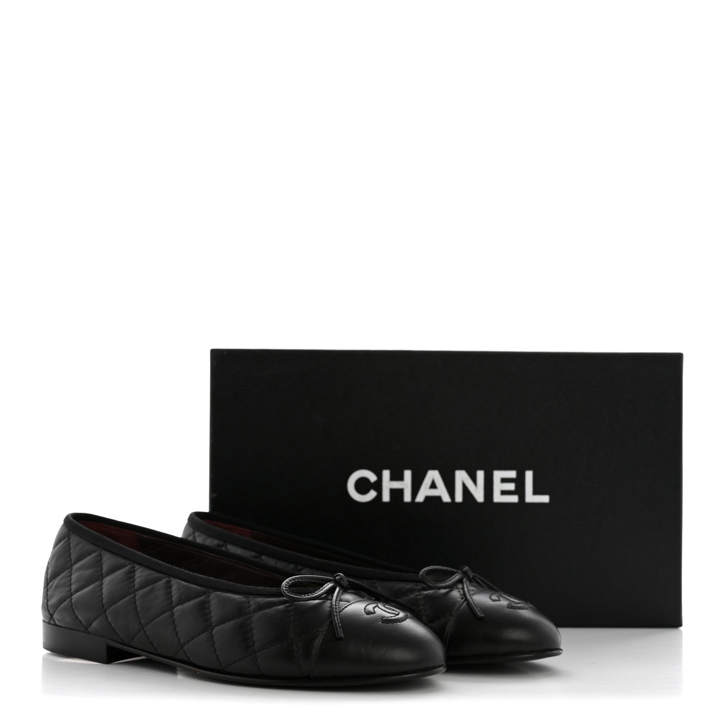Aged Calfskin Quilted CC Cap Toe Ballerina Flats 35.5 Black