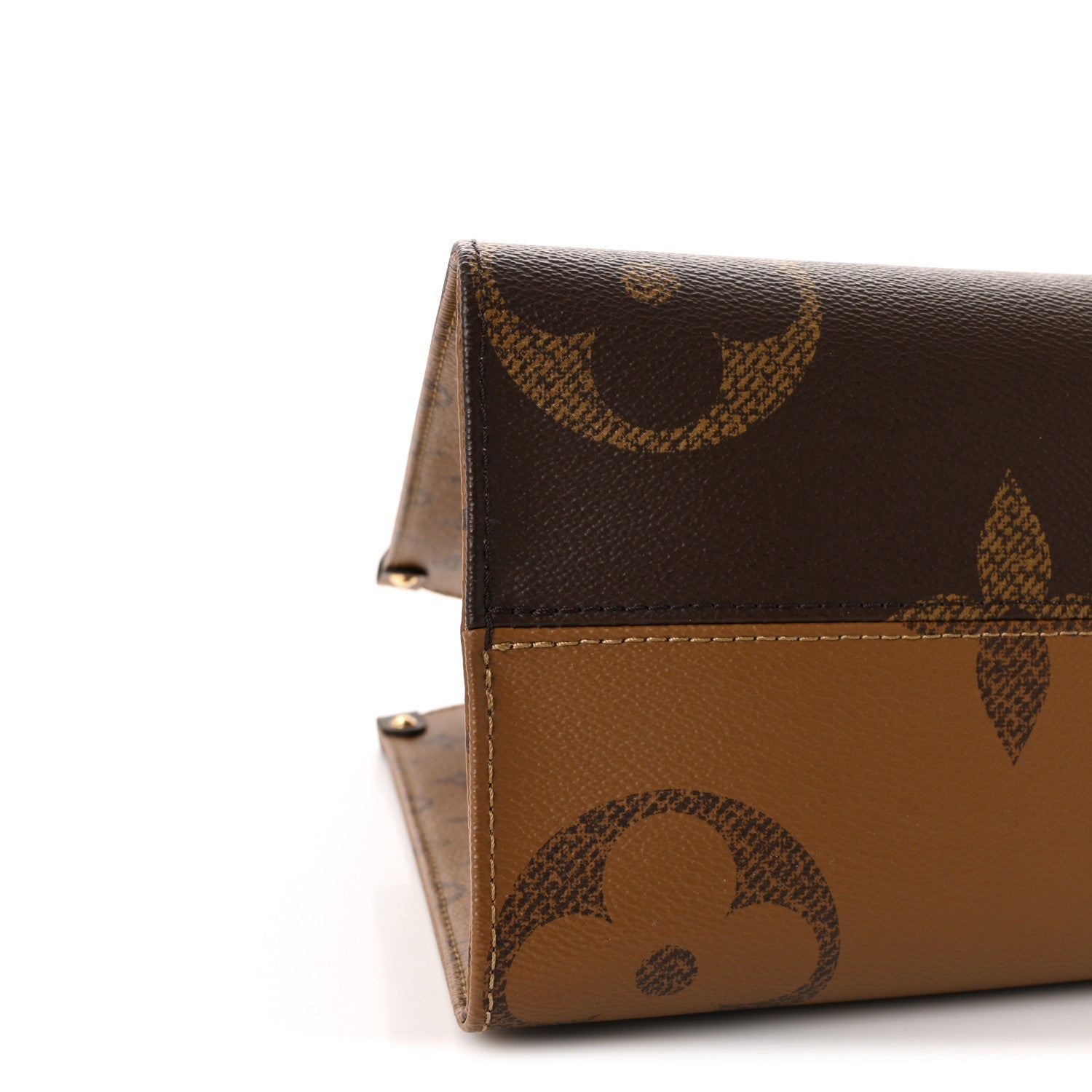 Reverse Monogram Giant Onthego MM