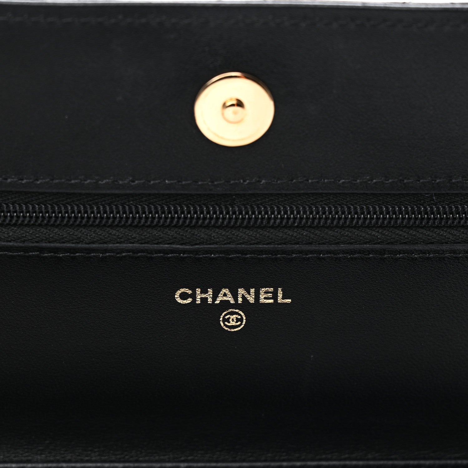 Lambskin Quilted Wallet On Chain WOC Black