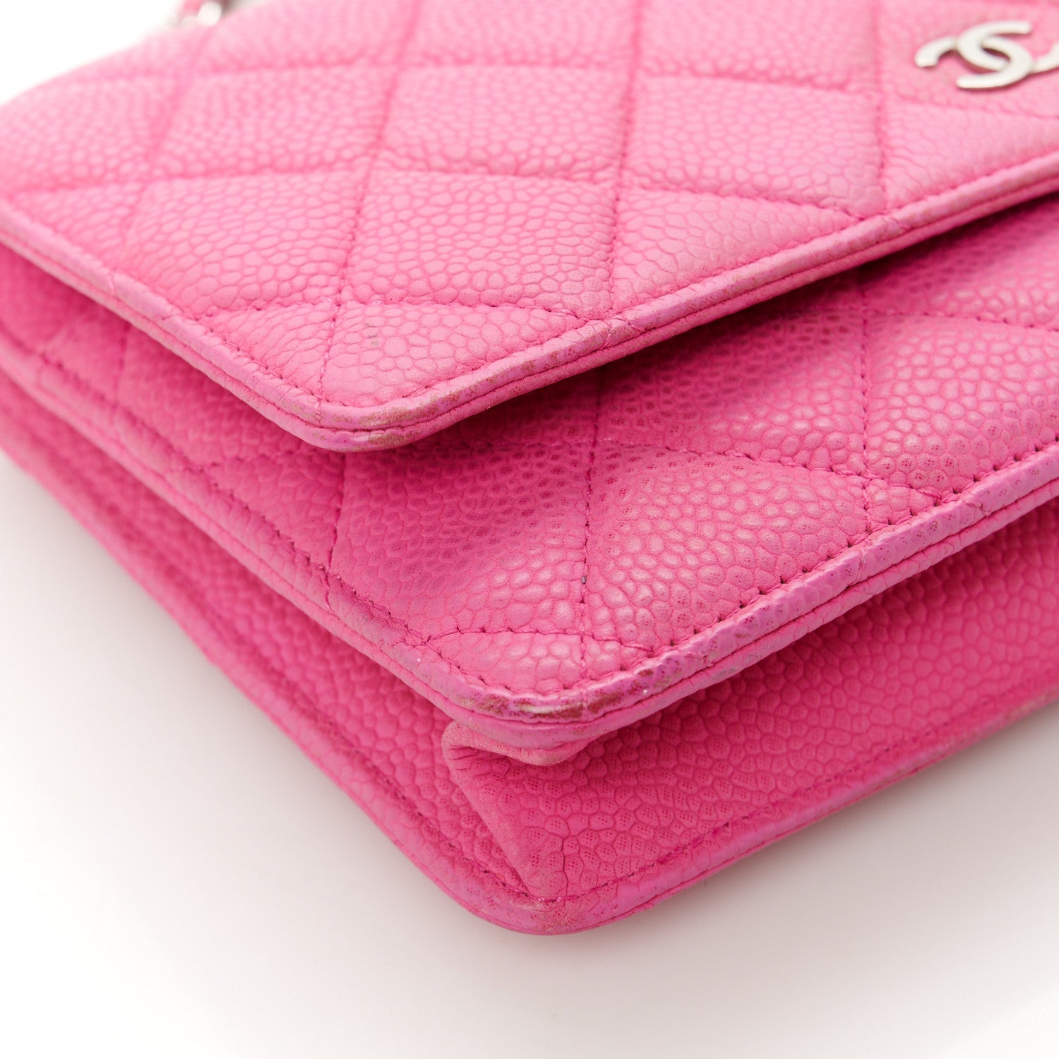 Iridescent Caviar Quilted Wallet on Chain WOC Pink