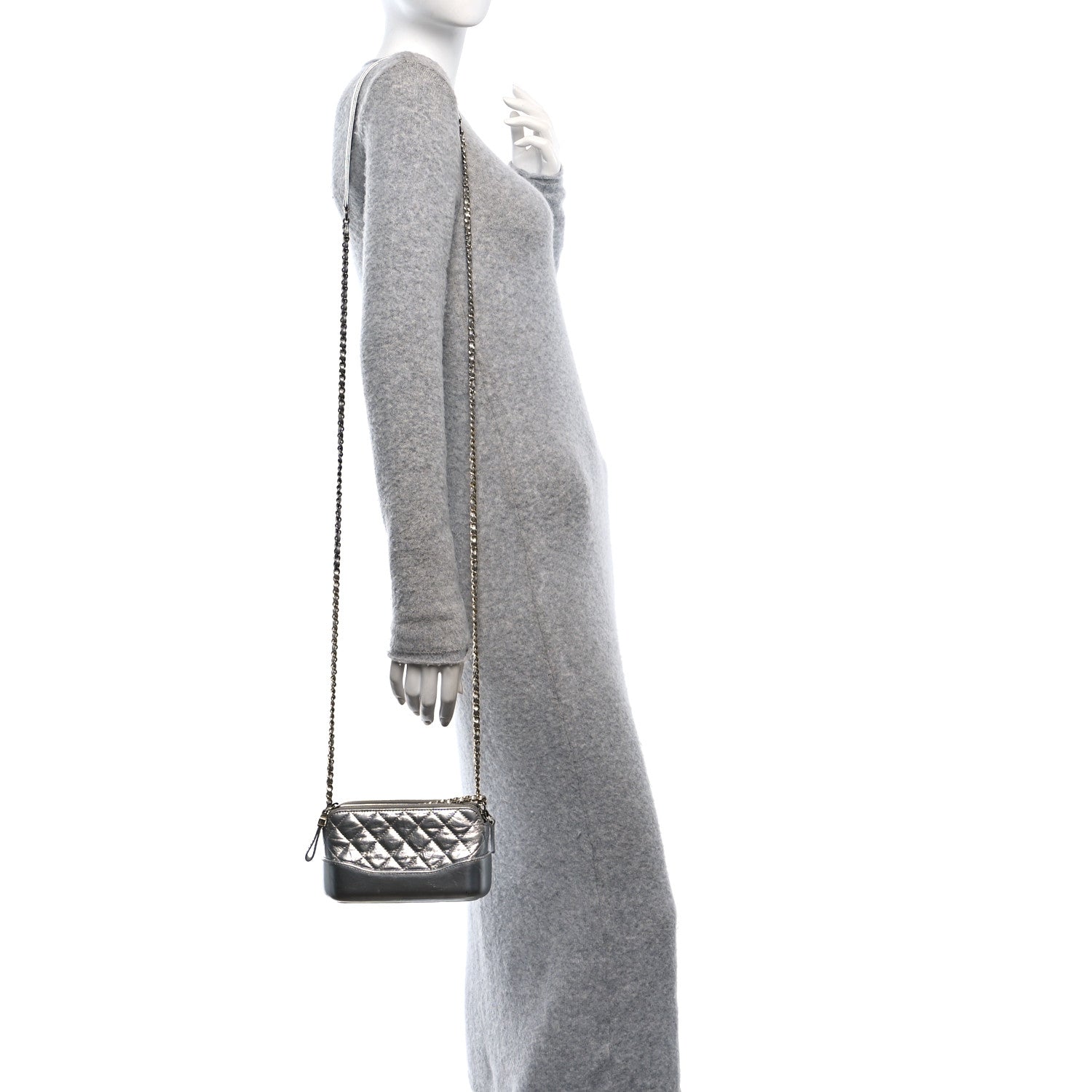 Metallic Lambskin Calfskin Quilted Small Gabrielle Clutch With Chain Silver