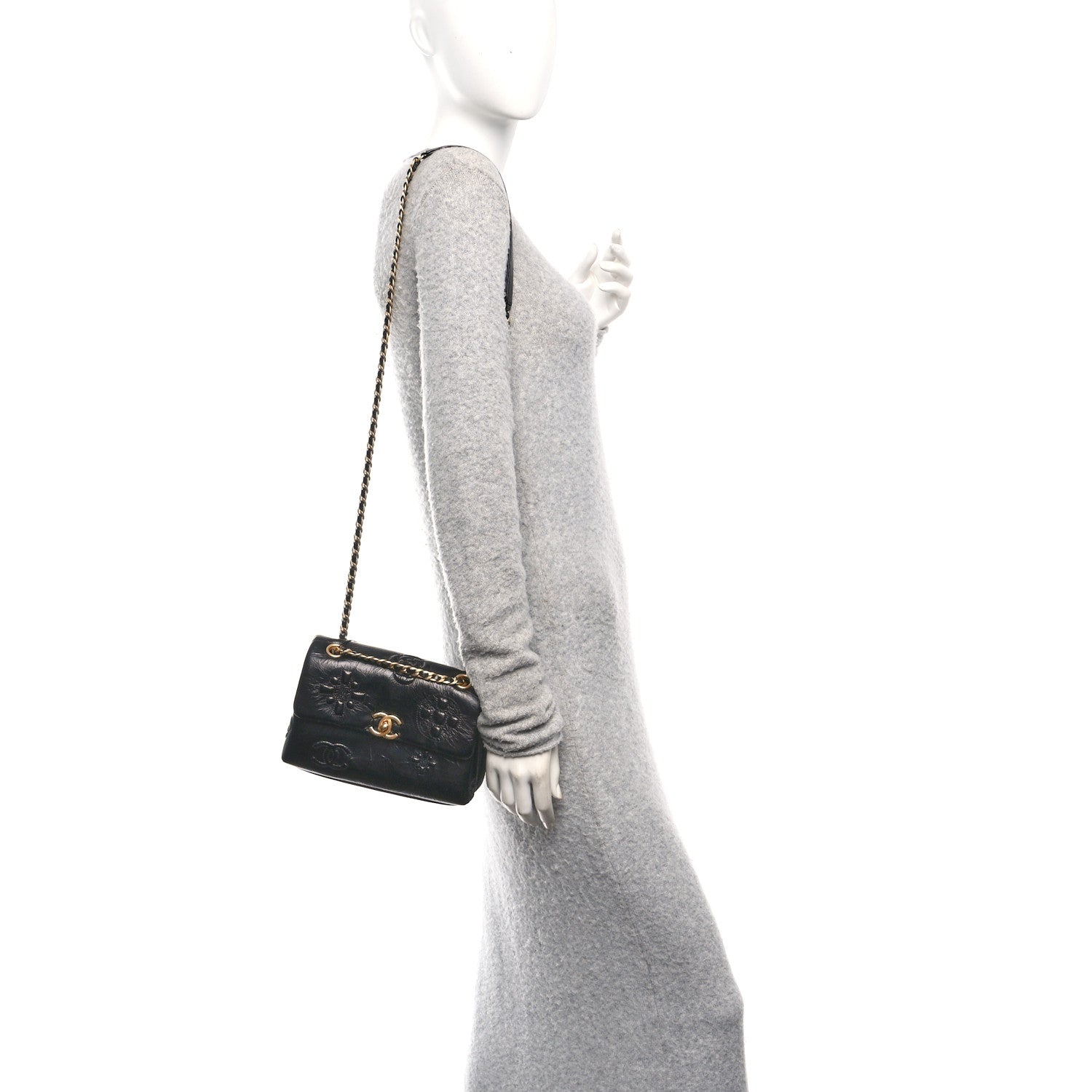 Crumbled Calfskin Embossed Flap Black