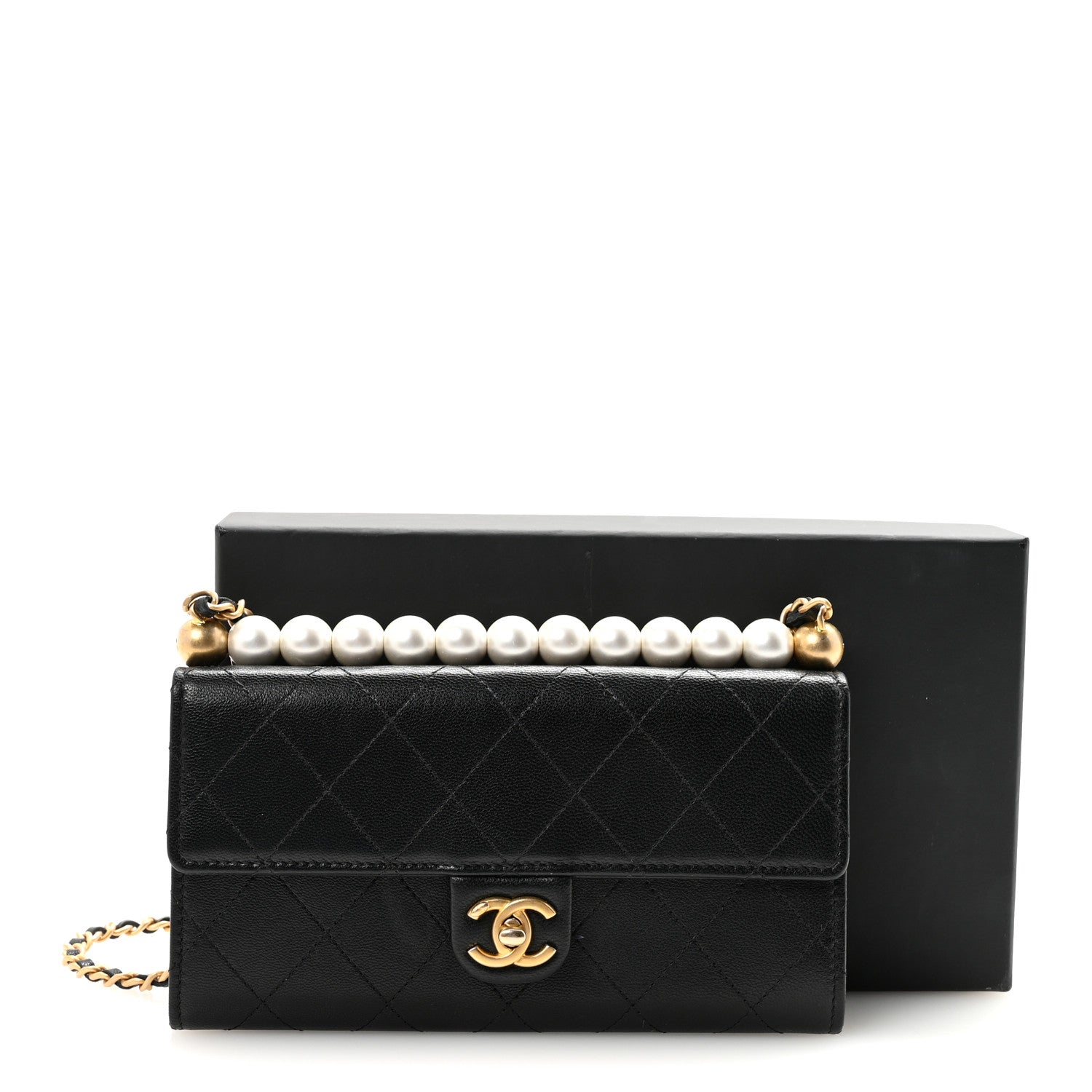Goatskin Quilted Chic Pearls Clutch With Chain Black