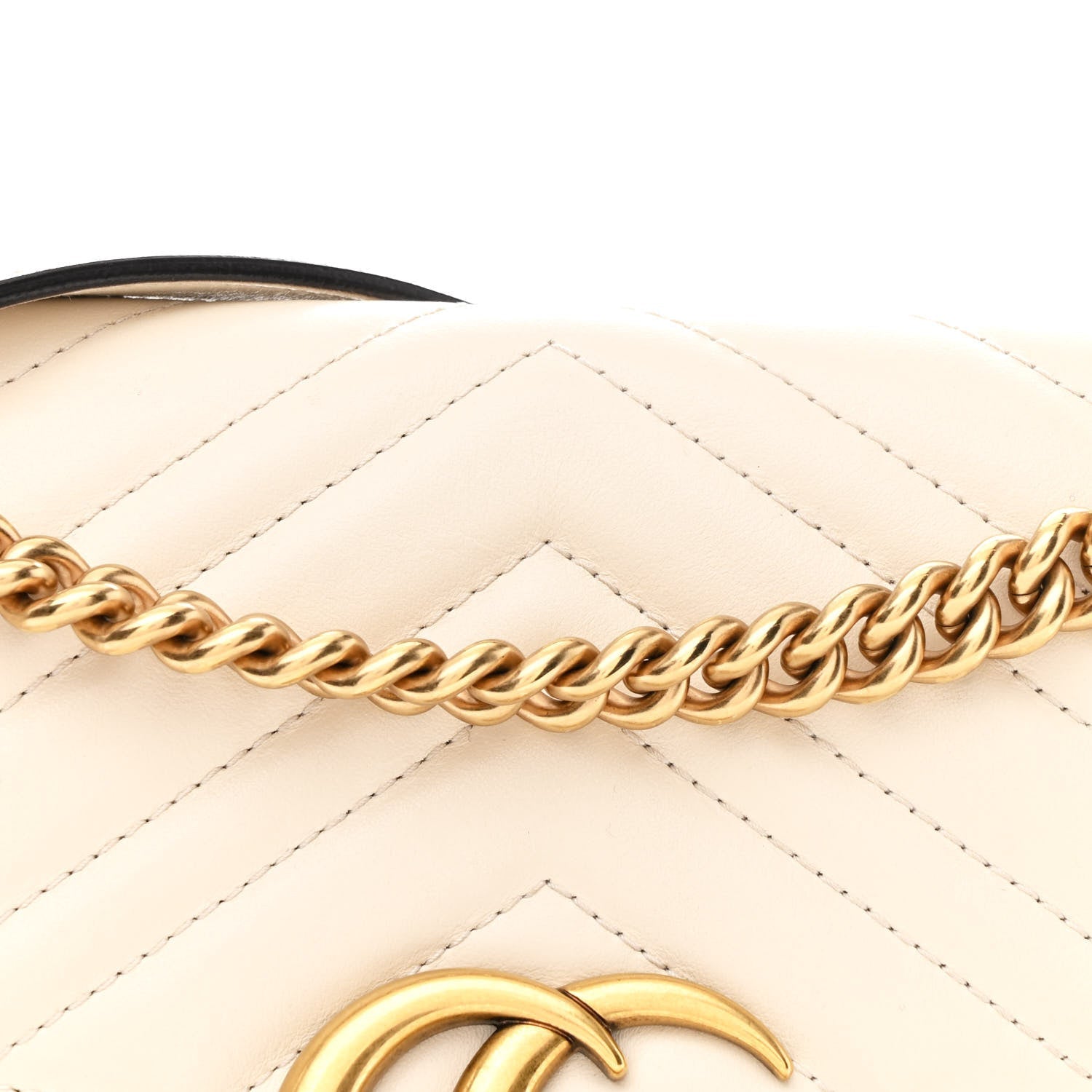Calfskin Matelasse Small GG Marmont Shoulder Bag White