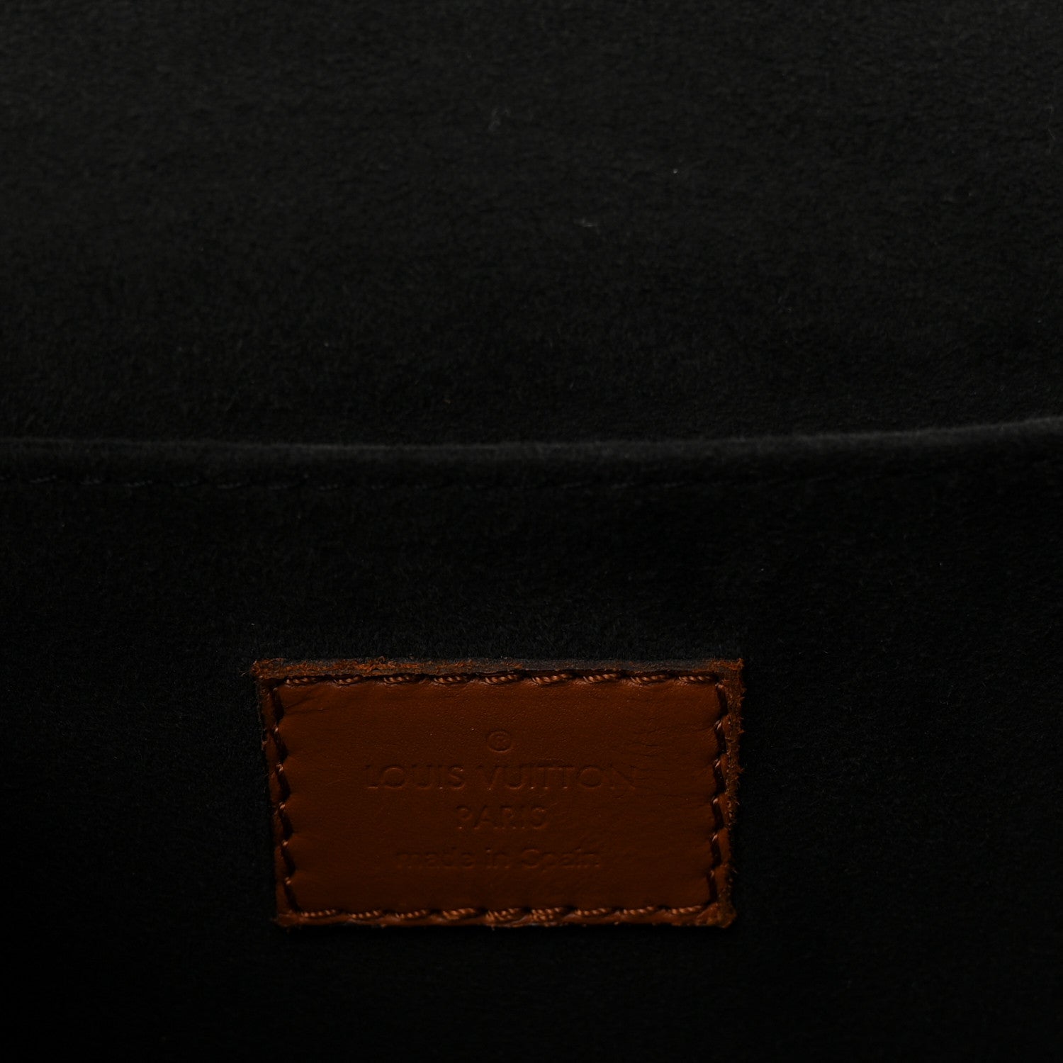 Reverse Monogram Dauphine MM