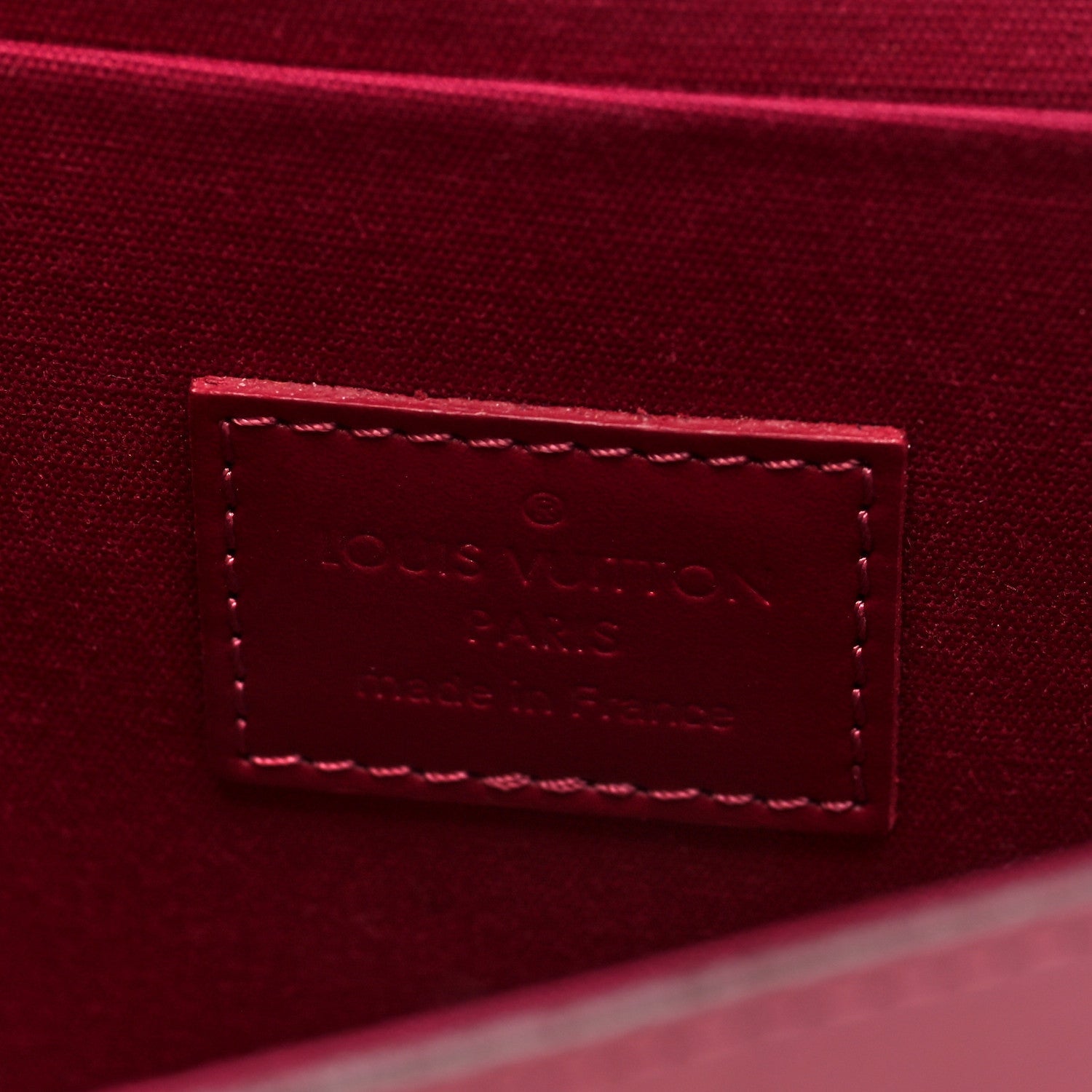Vernis Felicie Chain Wallet Magenta