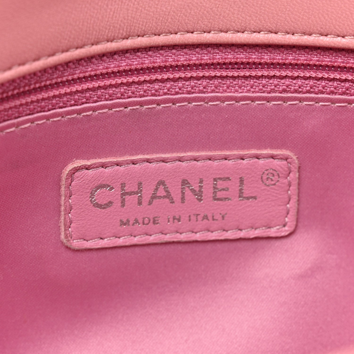Lambskin Quilted Medium CC Crossing Flap Pink