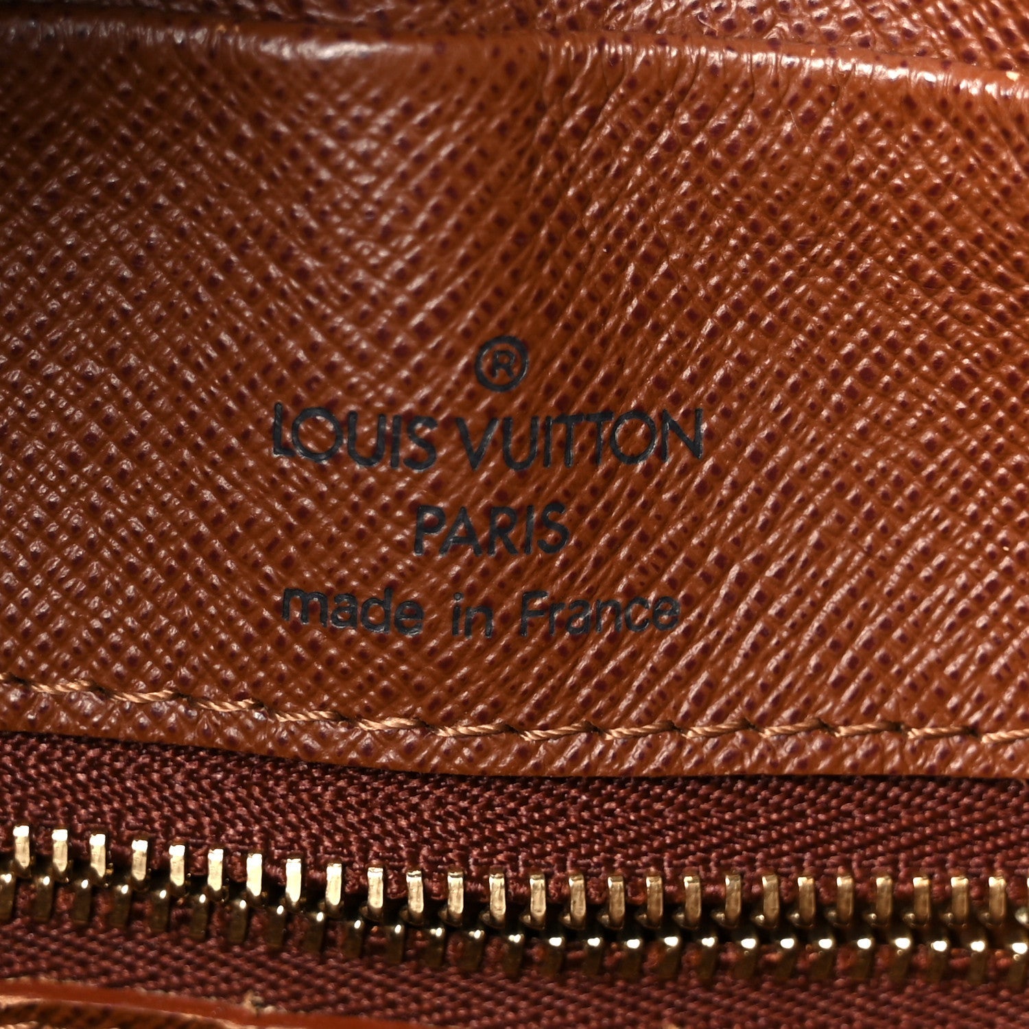 Monogram Nil 28