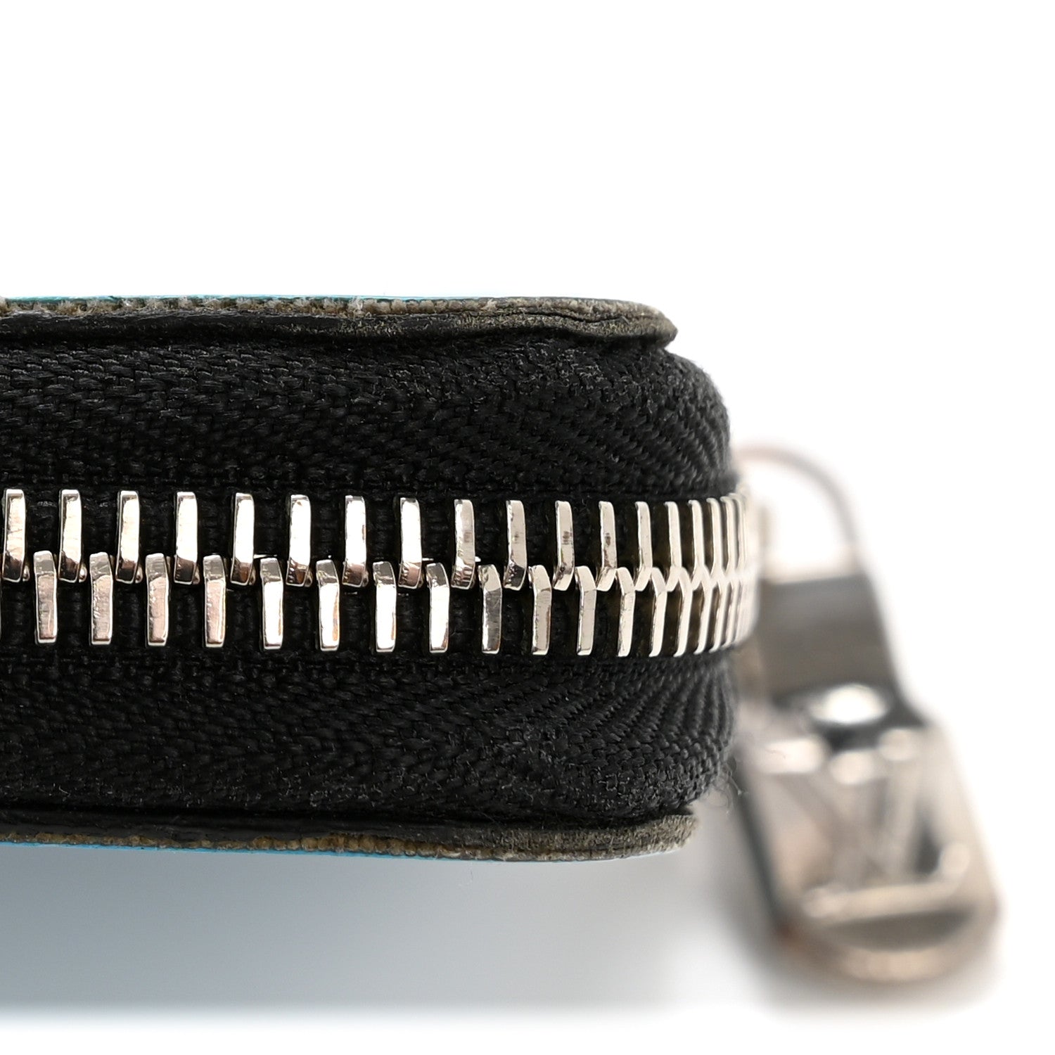 Taigarama Vertical Zippy Wallet Blue Lagoon