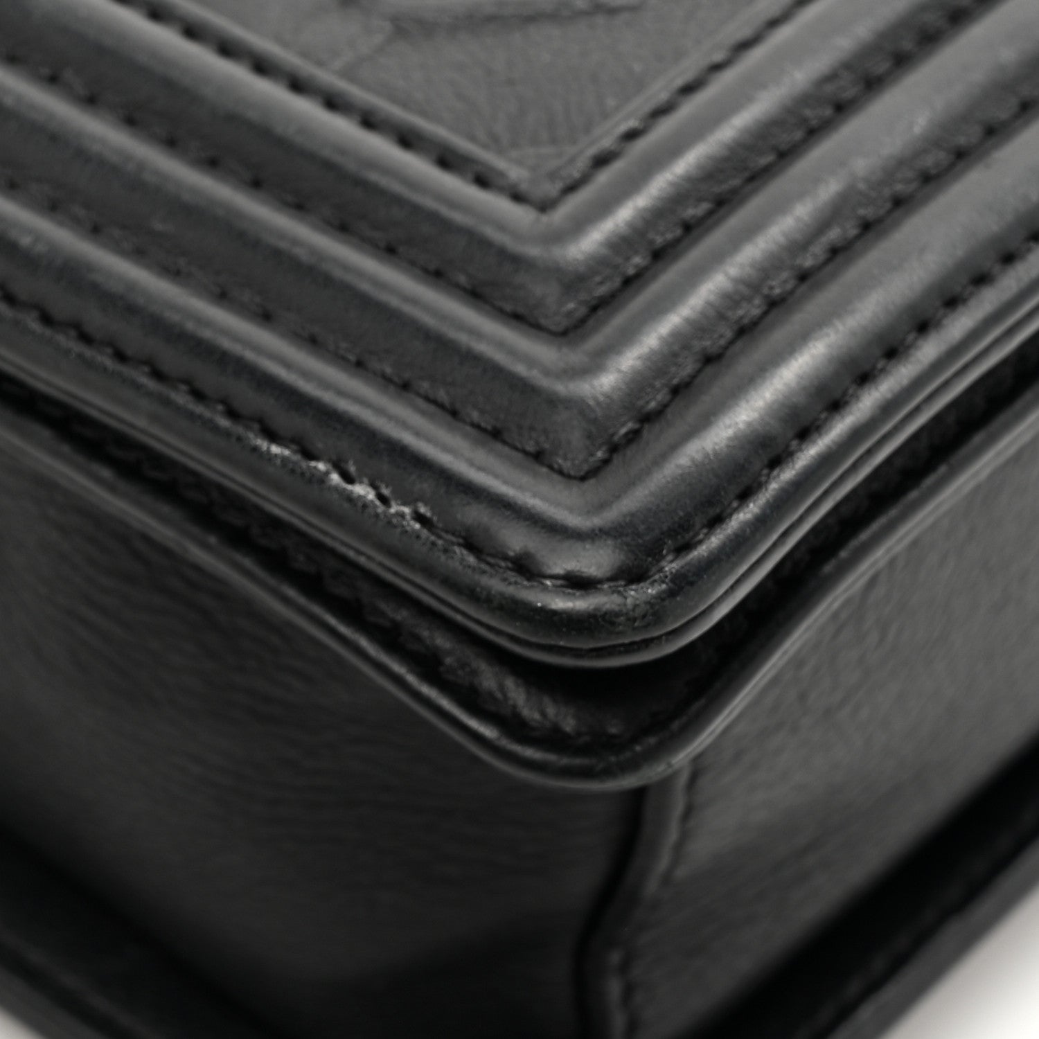Calfskin Crystal Embossed Medium Boy Flap Black