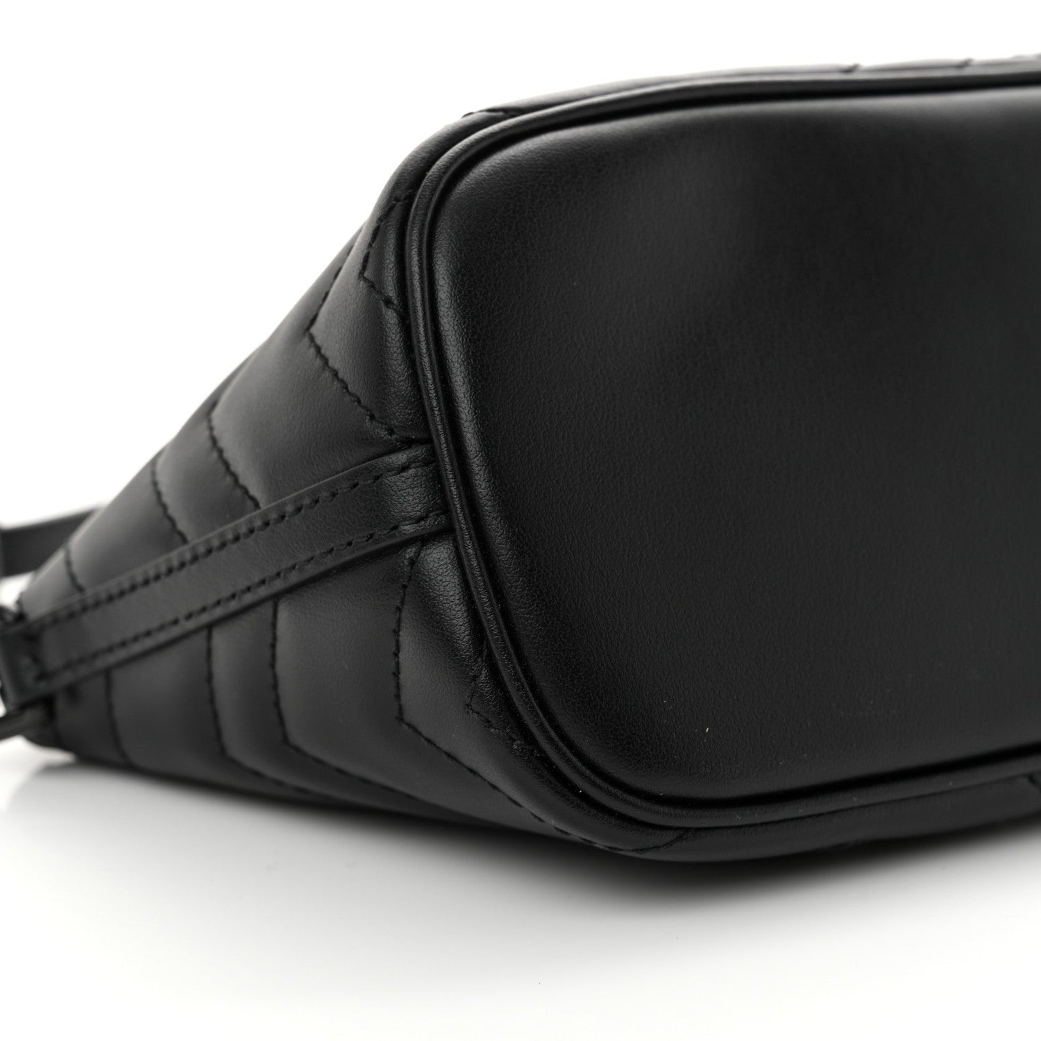 Calfskin Matelasse Chevron Monochrome GG Marmont Sling Shoulder Bag Black