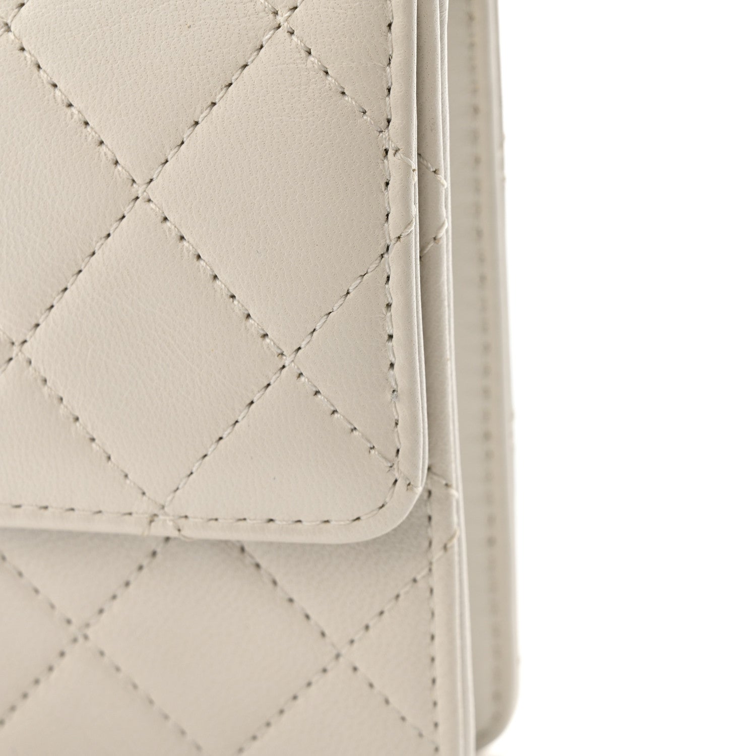 Lambskin Quilted Small Chic Pearls Flap White