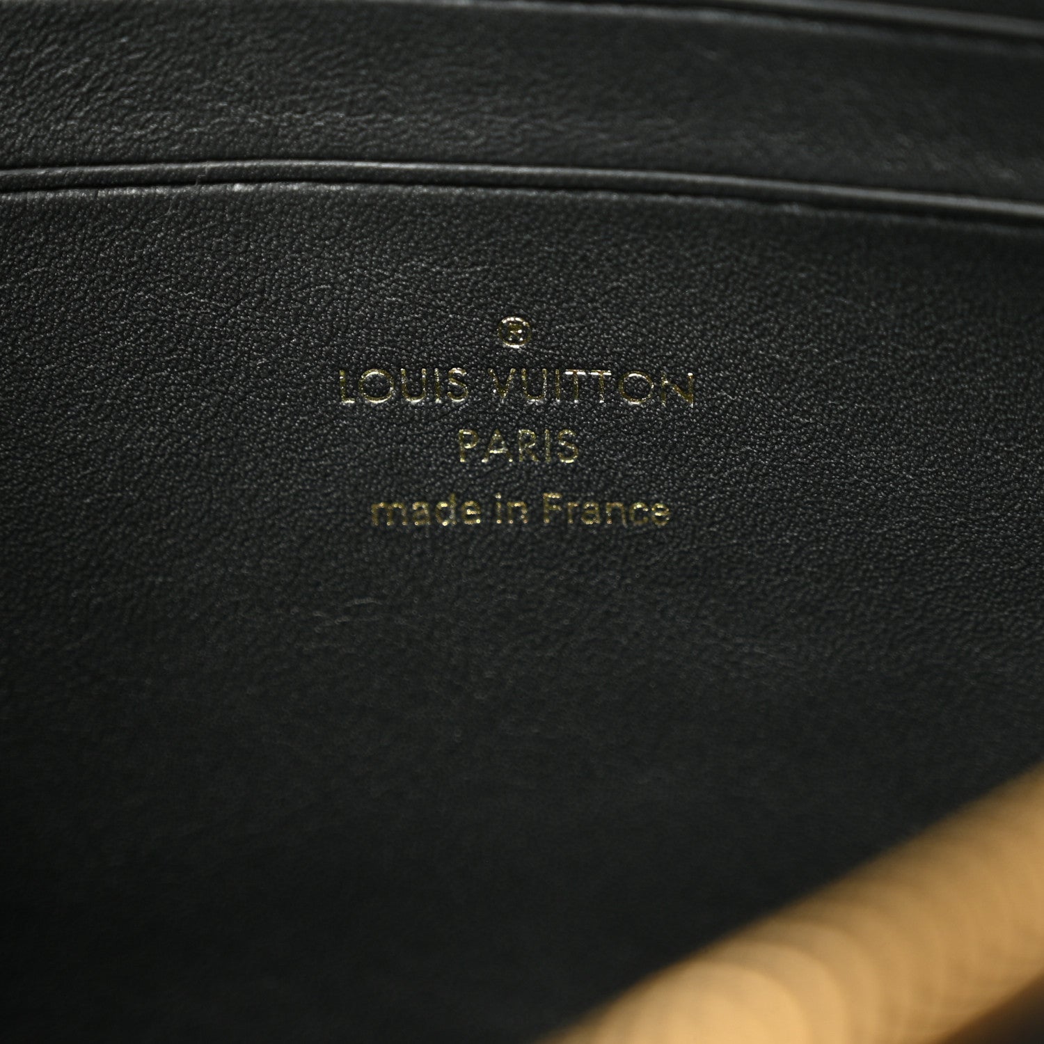 Calfskin New Wave Zipped Pochette Black