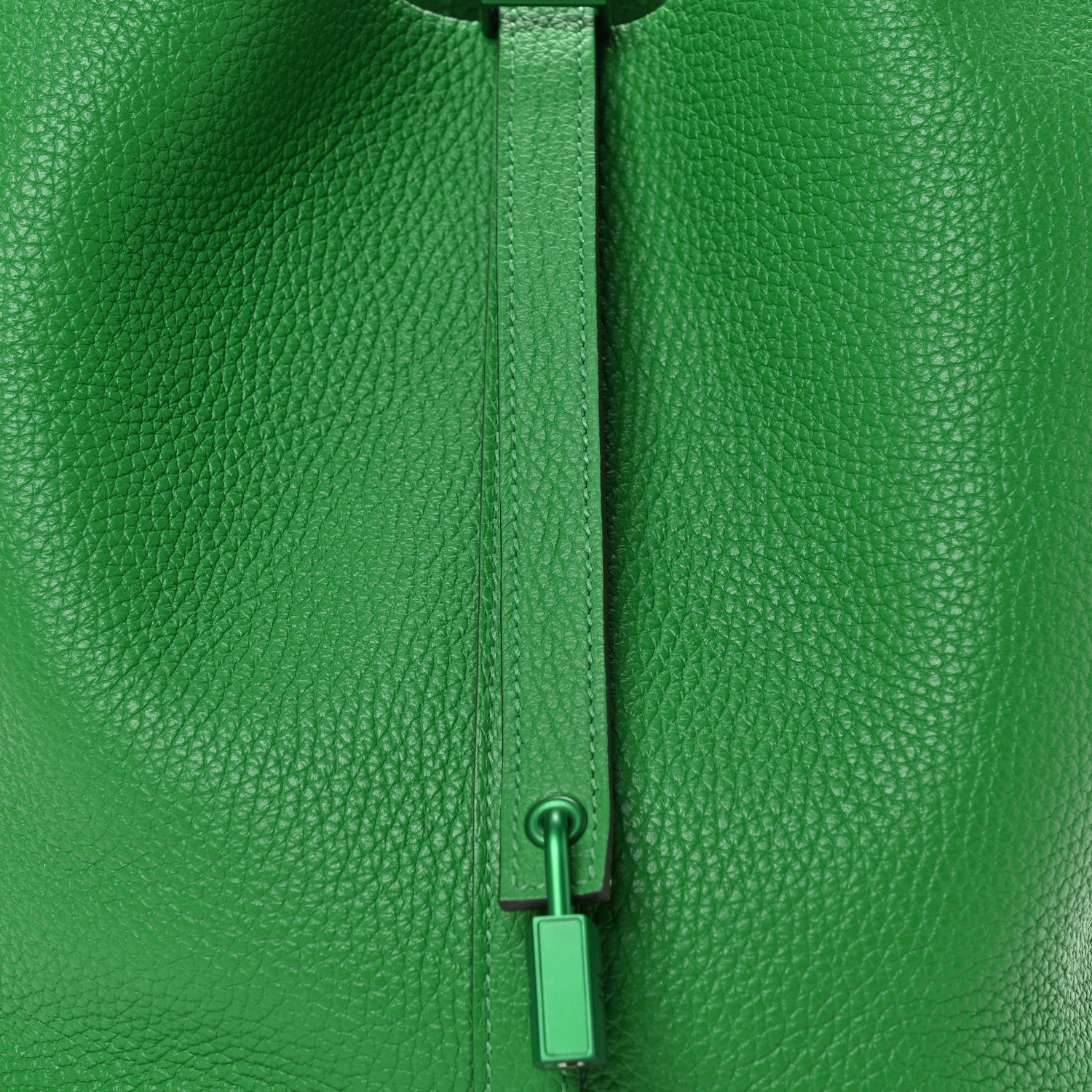 Taurillon Clemence Monochrome Picotin Lock 22 MM Bambou