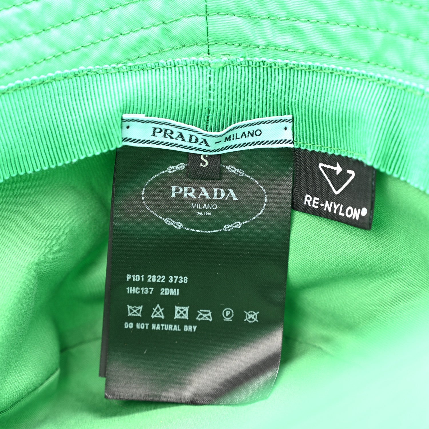 Re-Nylon Triangle Womens Bucket Hat S Menta