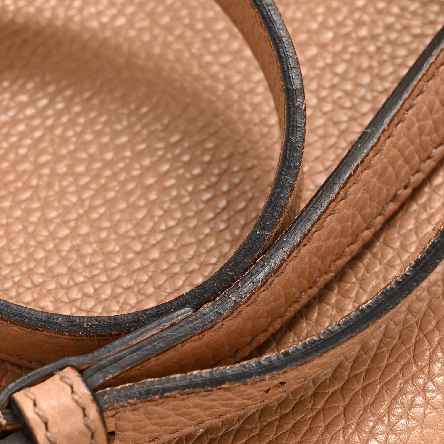 Pebbled Calfskin Small Soho Disco Bag Camelia